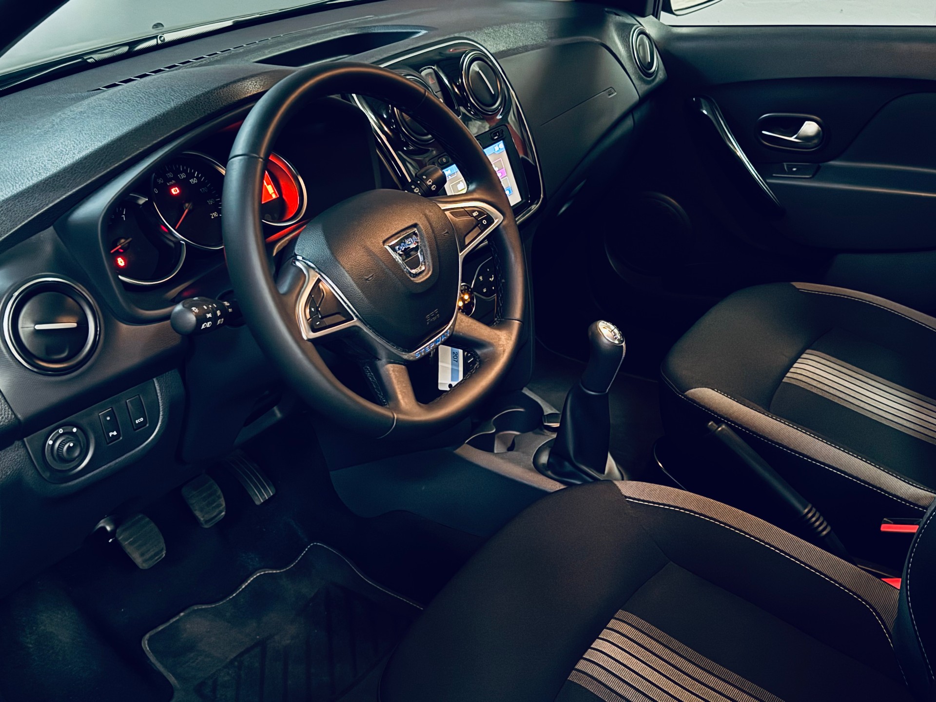 DACIA Sandero Tce 90 Stepway Unlimited-image-13