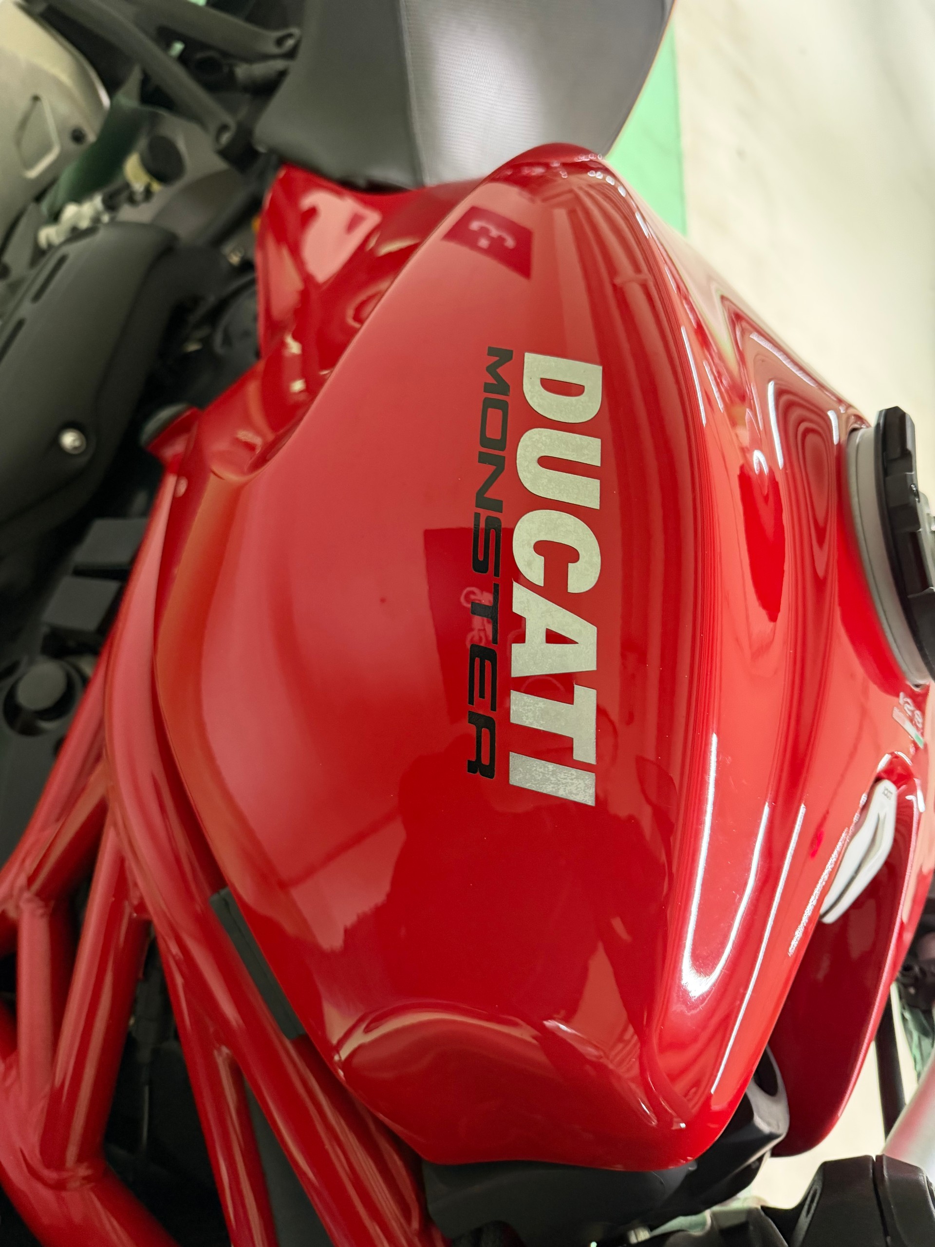 DUCATI Monster 821-image-6