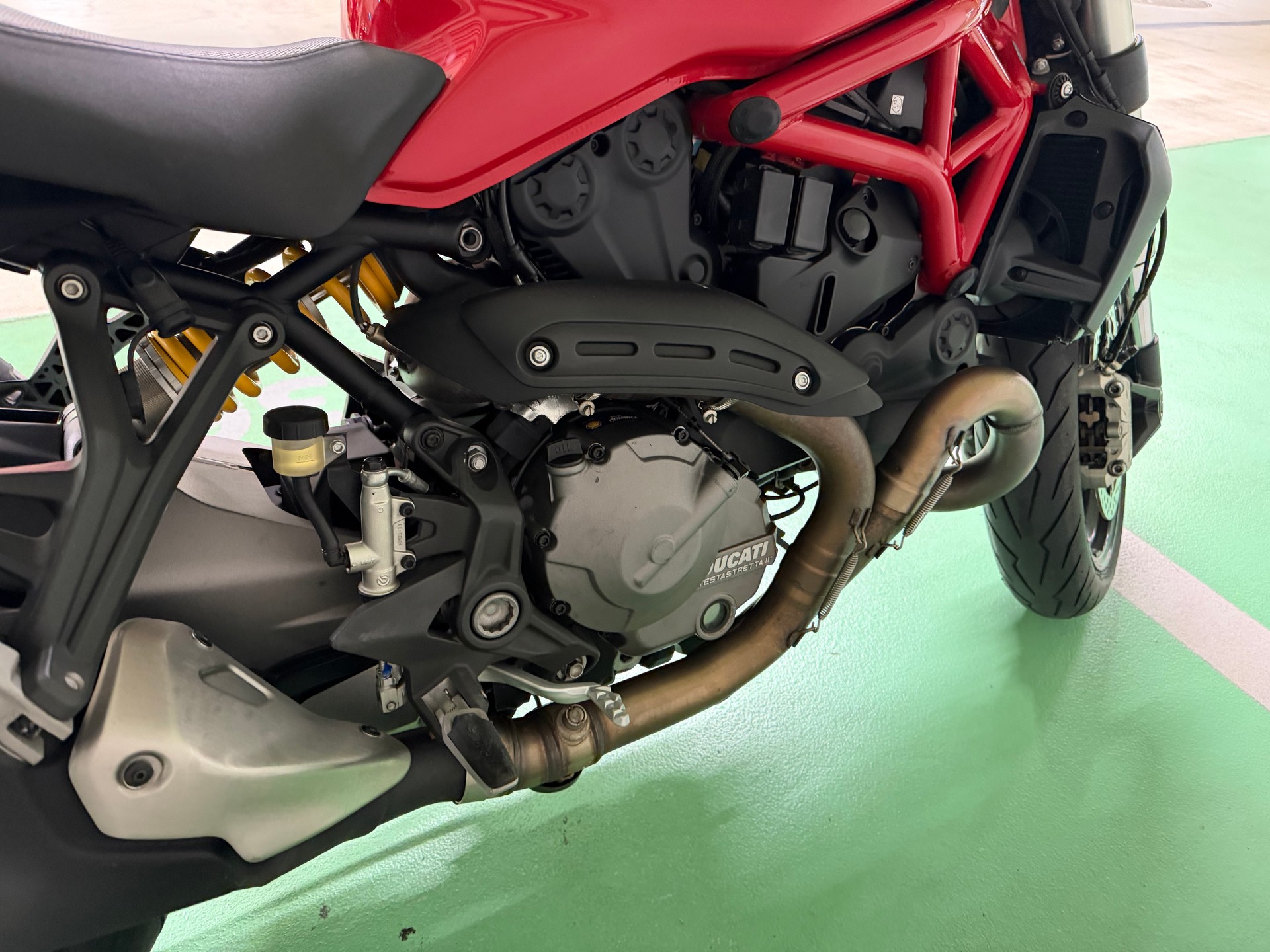 DUCATI Monster 821-image-3