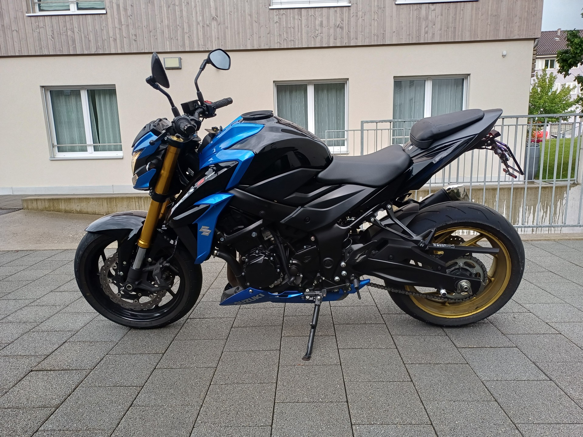 SUZUKI GSX-S 750 ABS (35kW)-image-2