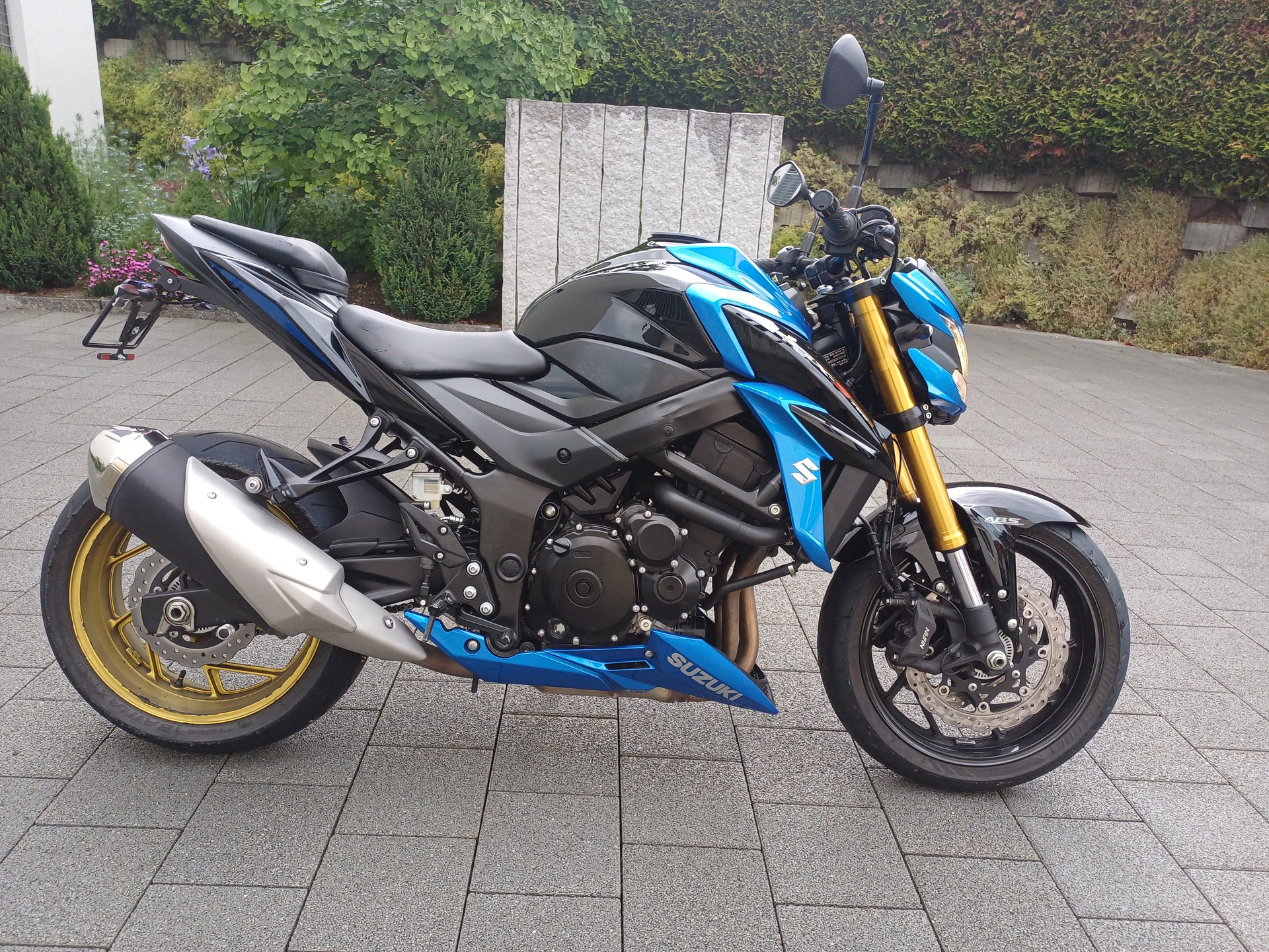 SUZUKI GSX-S 750 ABS (35kW)-image-3