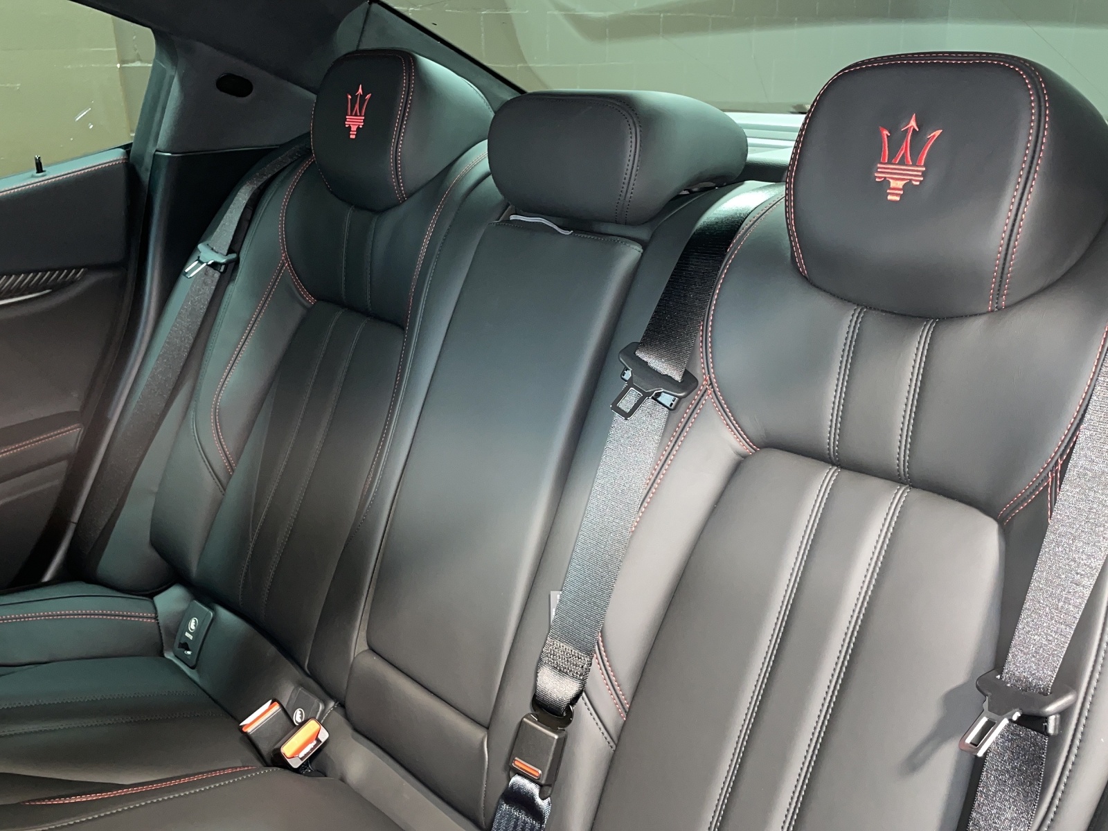 MASERATI Ghibli 3.0 V6 Modena-image-11