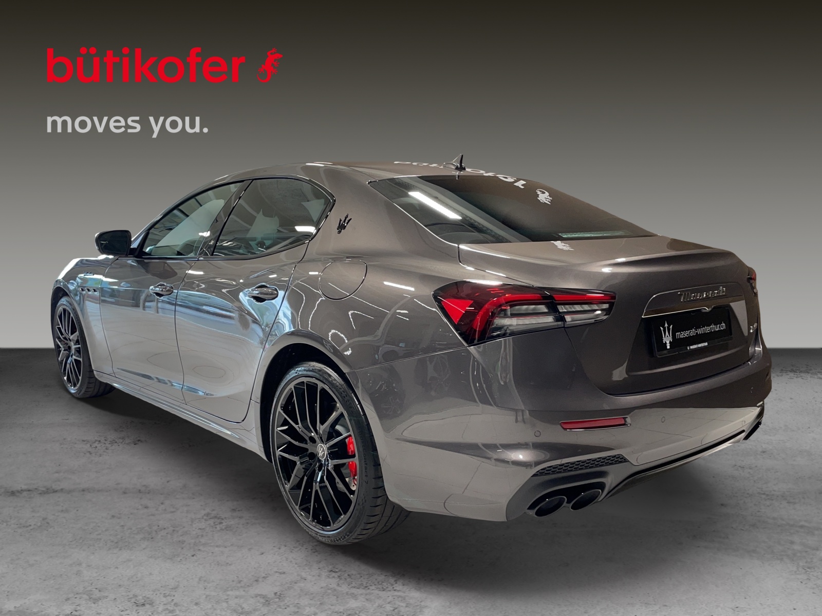 MASERATI Ghibli 3.0 V6 Modena-showroom-element-3
