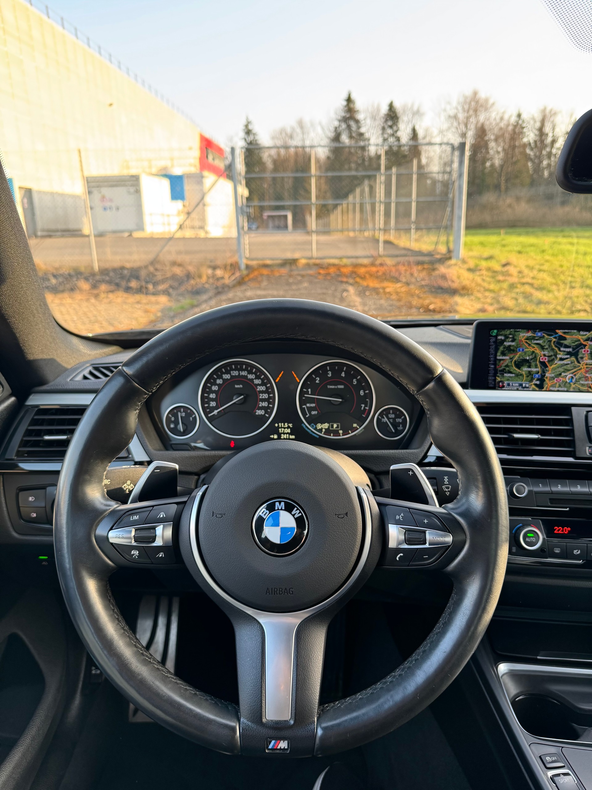 BMW 428i Gran Coupé xDrive M Sport Steptronic / ab MFK bei Verkauf-image-9