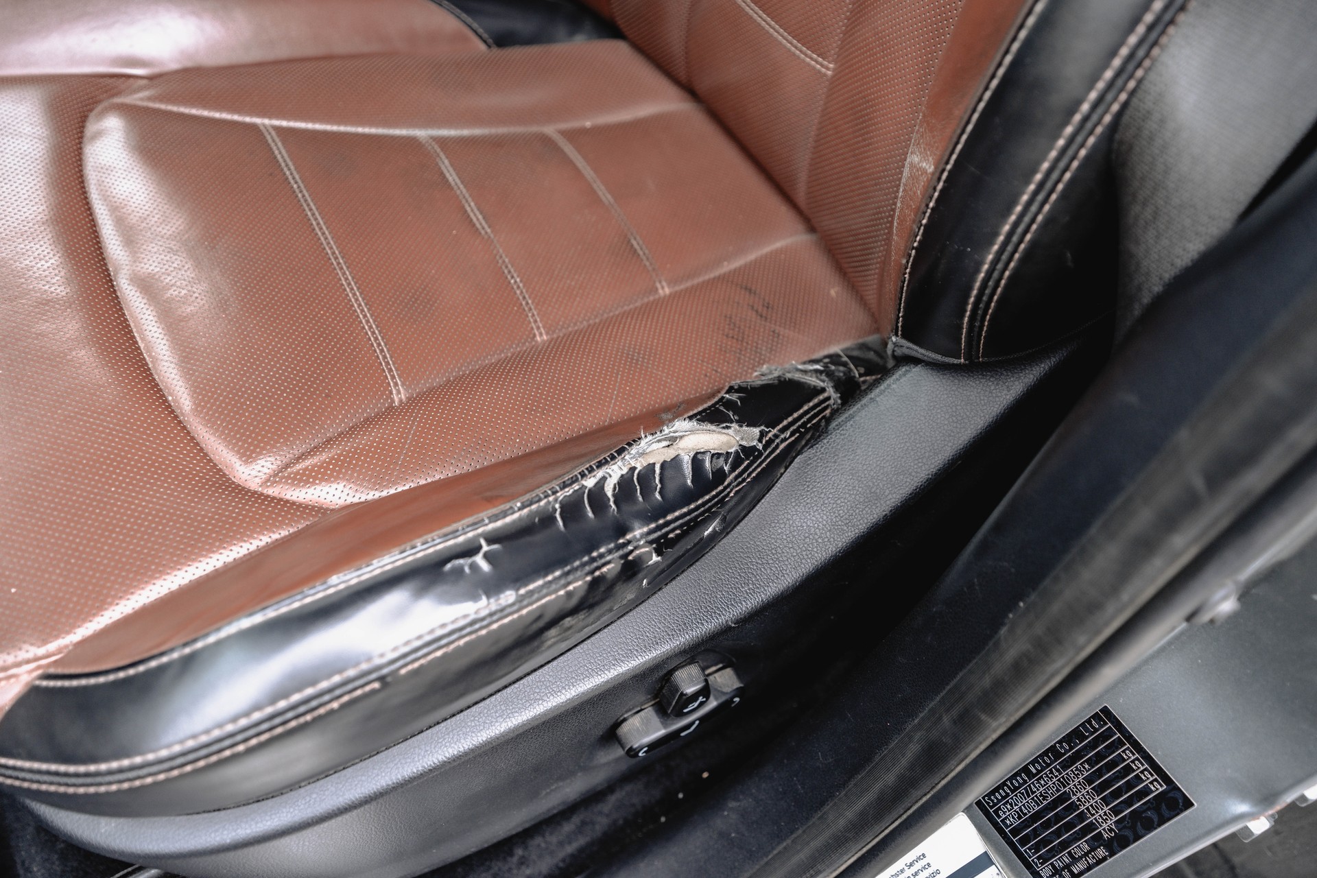 KGM-SsangYong Rexton RX220 e-XDi Crystal 4WD * AB MFK * TOP AUSSATTTUNG * IDEAL FÜR EXPORT *-image-13