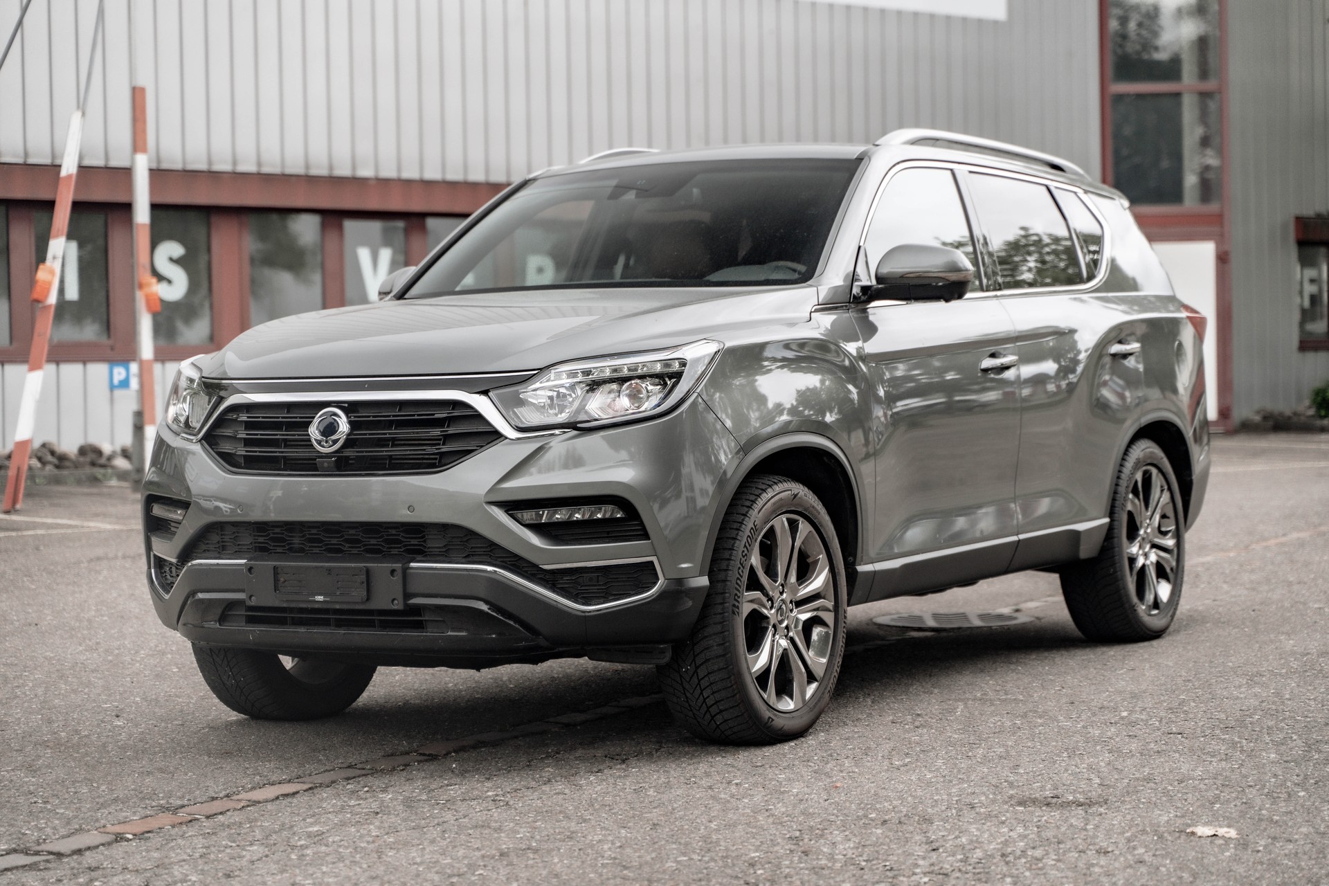 KGM-SsangYong Rexton RX220 e-XDi Crystal 4WD * AB MFK * TOP AUSSATTTUNG * IDEAL FÜR EXPORT *