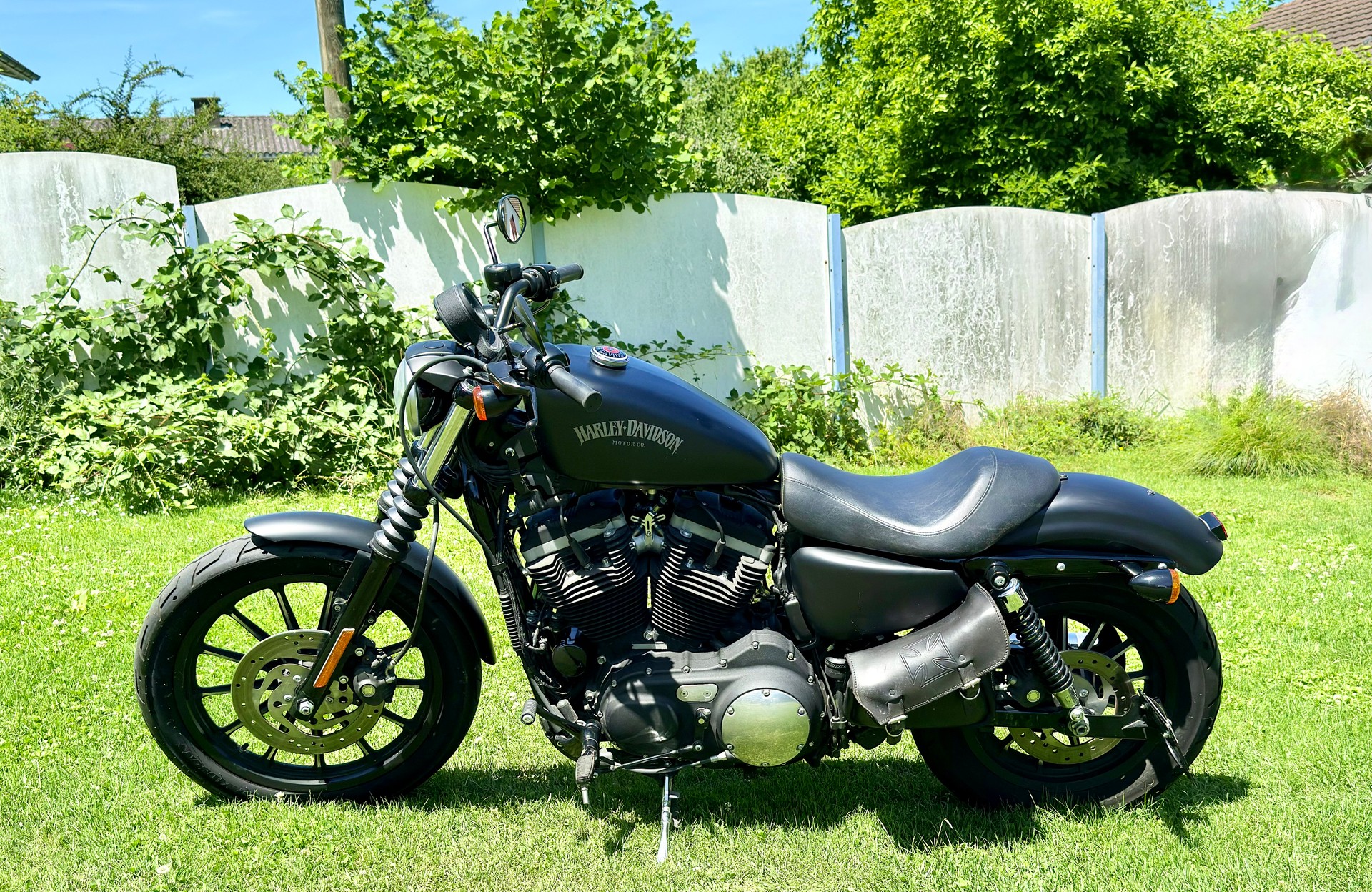 HARLEY-DAVIDSON XL 883 N Sportster Iron-image-2