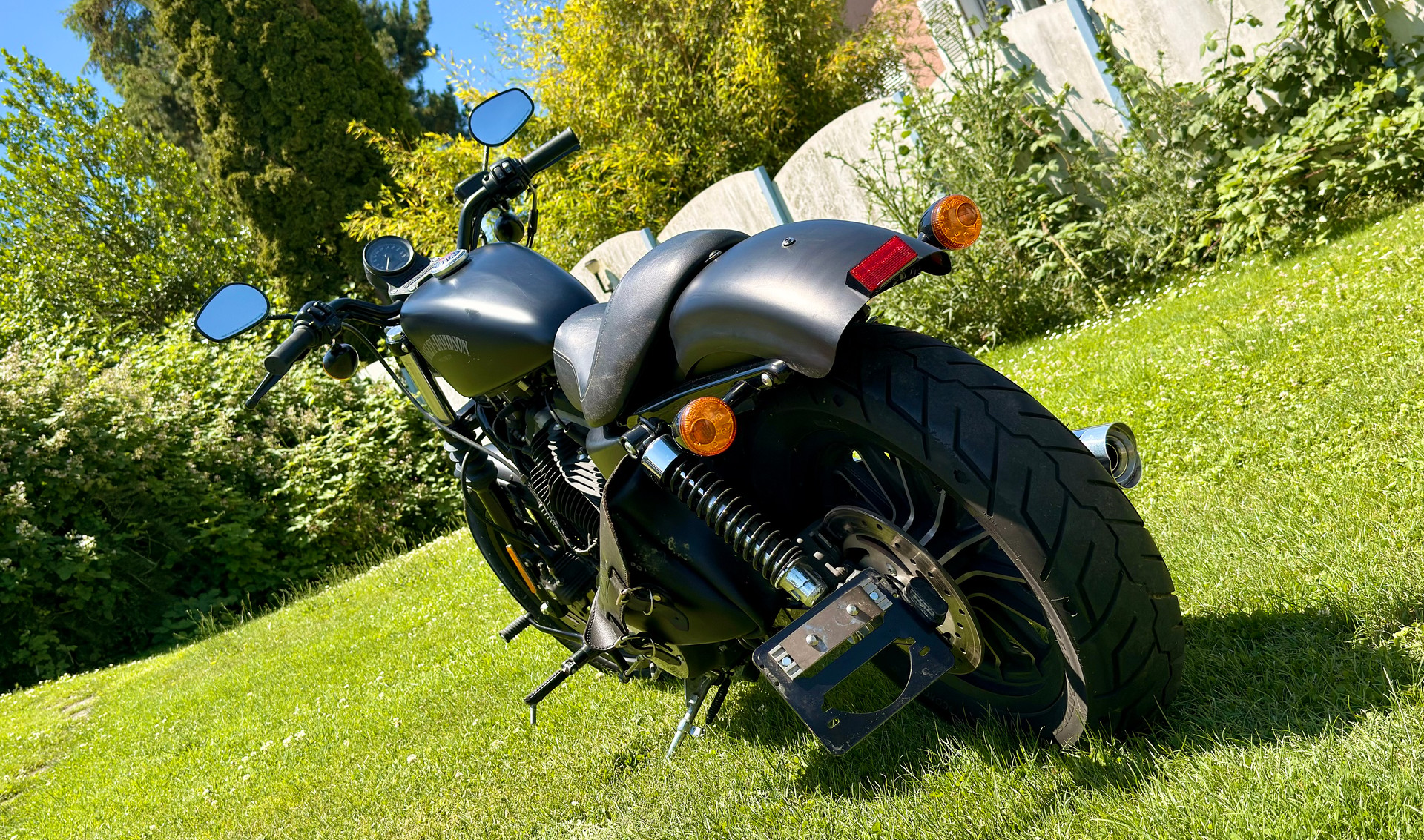 HARLEY-DAVIDSON XL 883 N Sportster Iron-image-4