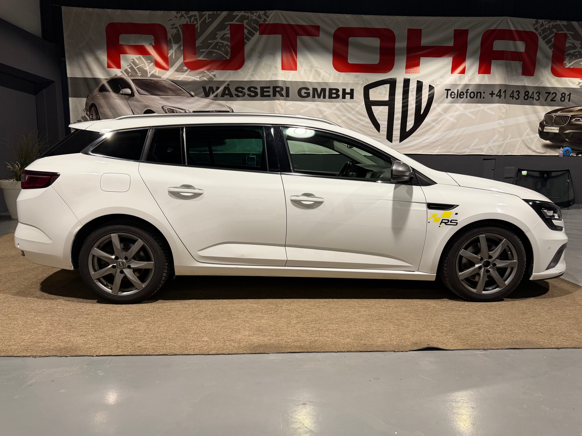 RENAULT Mégane Grandtour 1.6 16V Turbo GT EDC-showroom-element-1