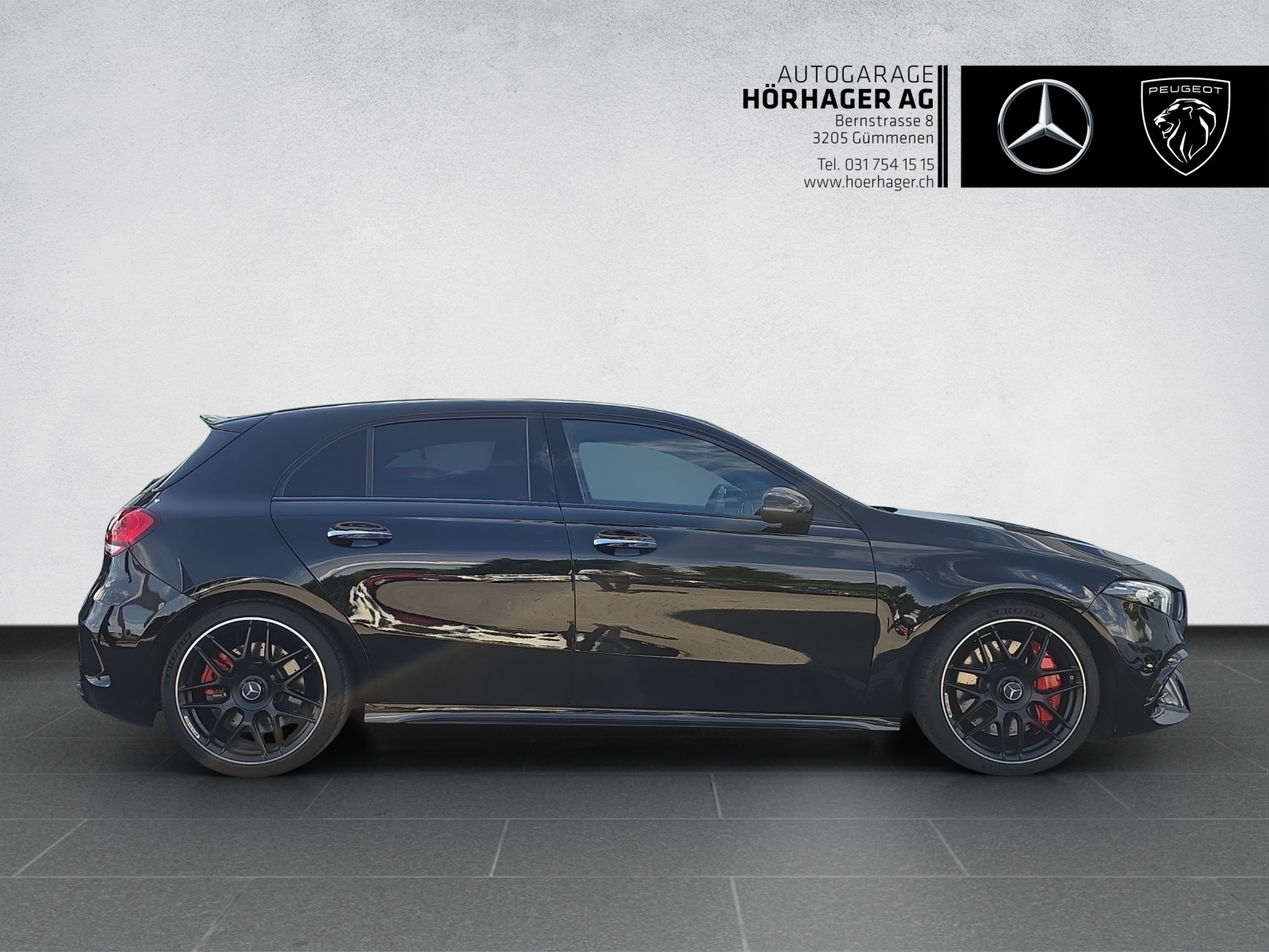MERCEDES-BENZ A 45 S AMG 4Matic+ Speedshift-showroom-element-1