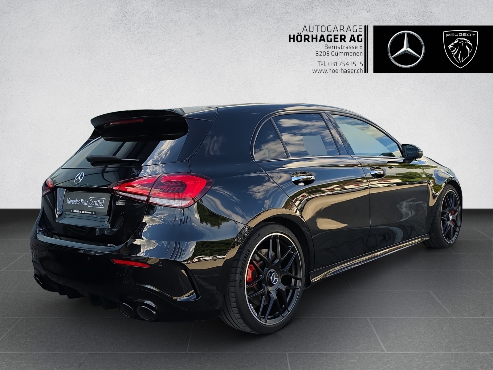MERCEDES-BENZ A 45 S AMG 4Matic+ Speedshift-showroom-element-2