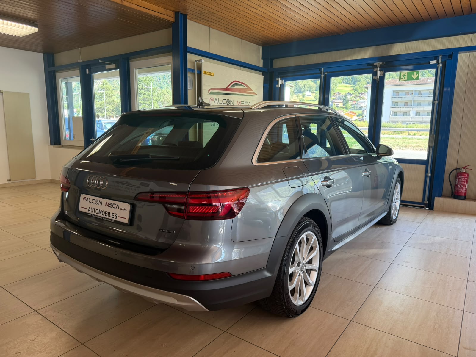 AUDI A4 allroad 3.0 TDI quattro tiptronic-image-9