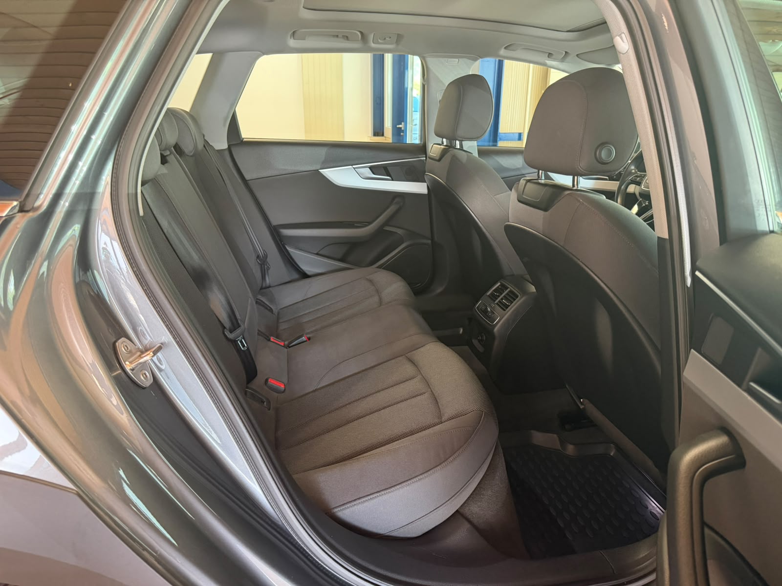 AUDI A4 allroad 3.0 TDI quattro tiptronic-image-21