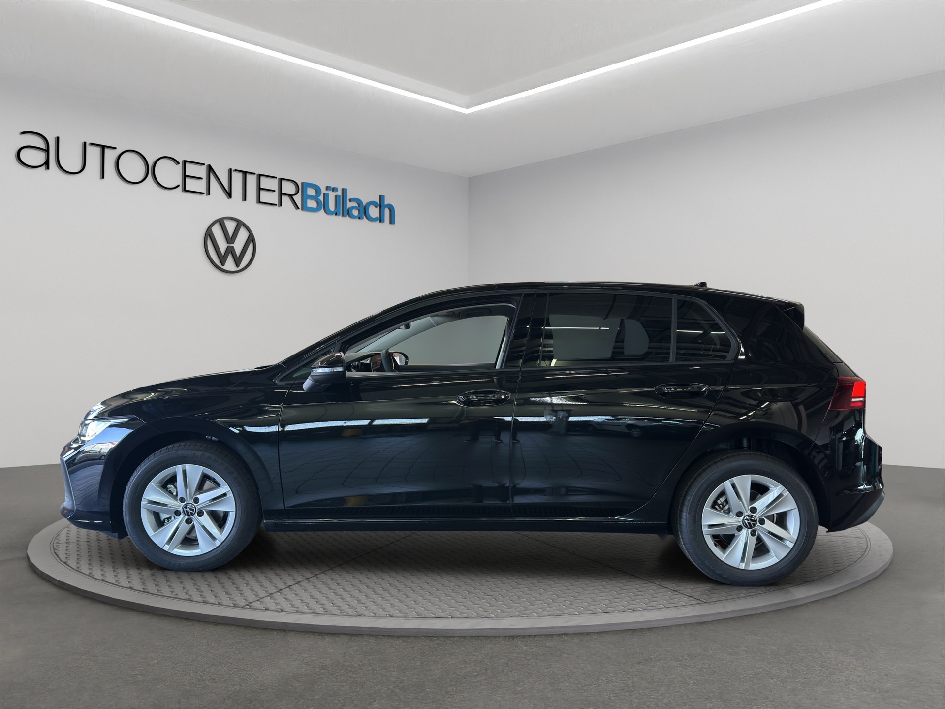 VW Golf 1.5 e TSI mHEV Value DSG-image-7