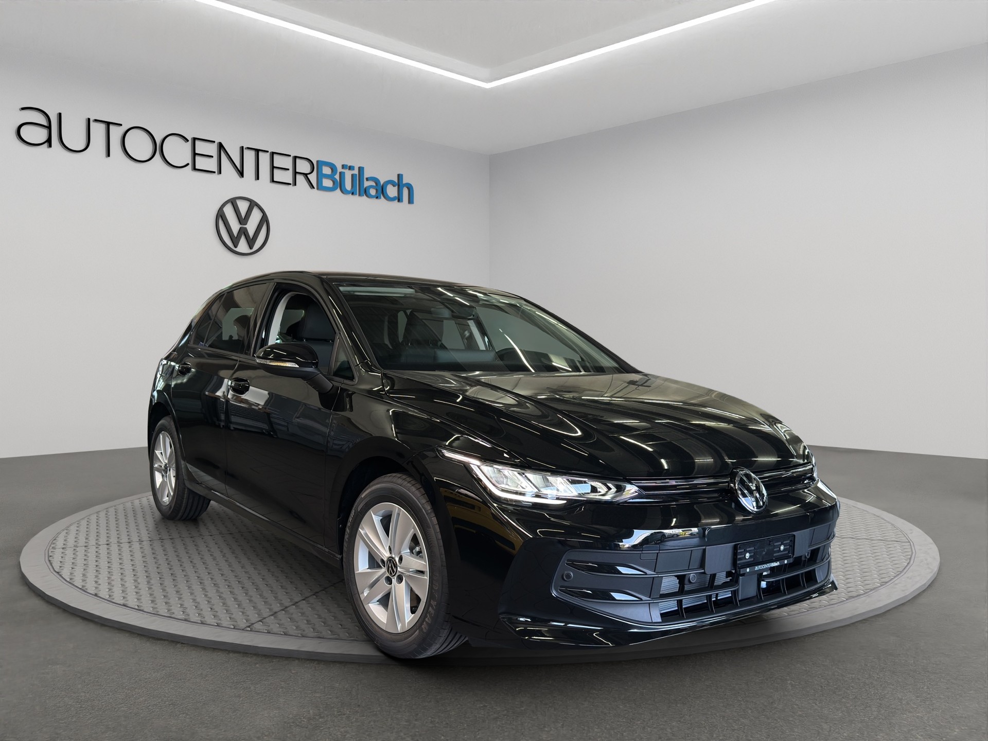VW Golf 1.5 e TSI mHEV Value DSG-image-2