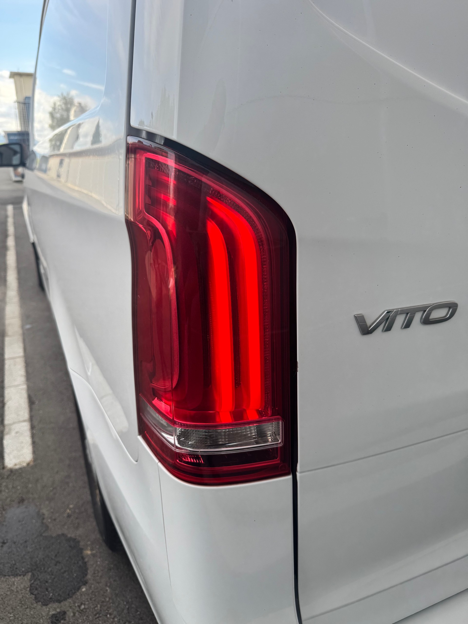 MERCEDES-BENZ Vito 114 CDI 136 PS lang Kühlfahrzeug mit STANDKÜHLUNG-image-13