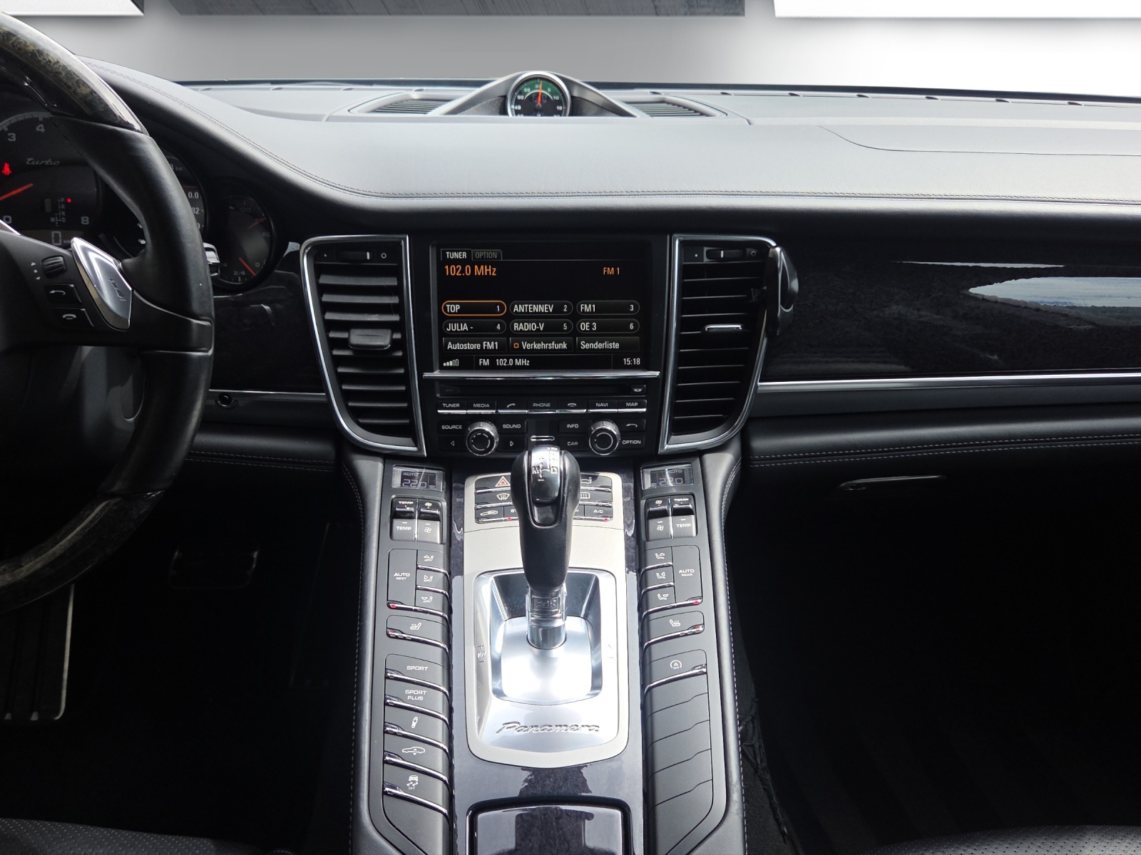 PORSCHE Panamera Turbo 4.8 PDK-image-12