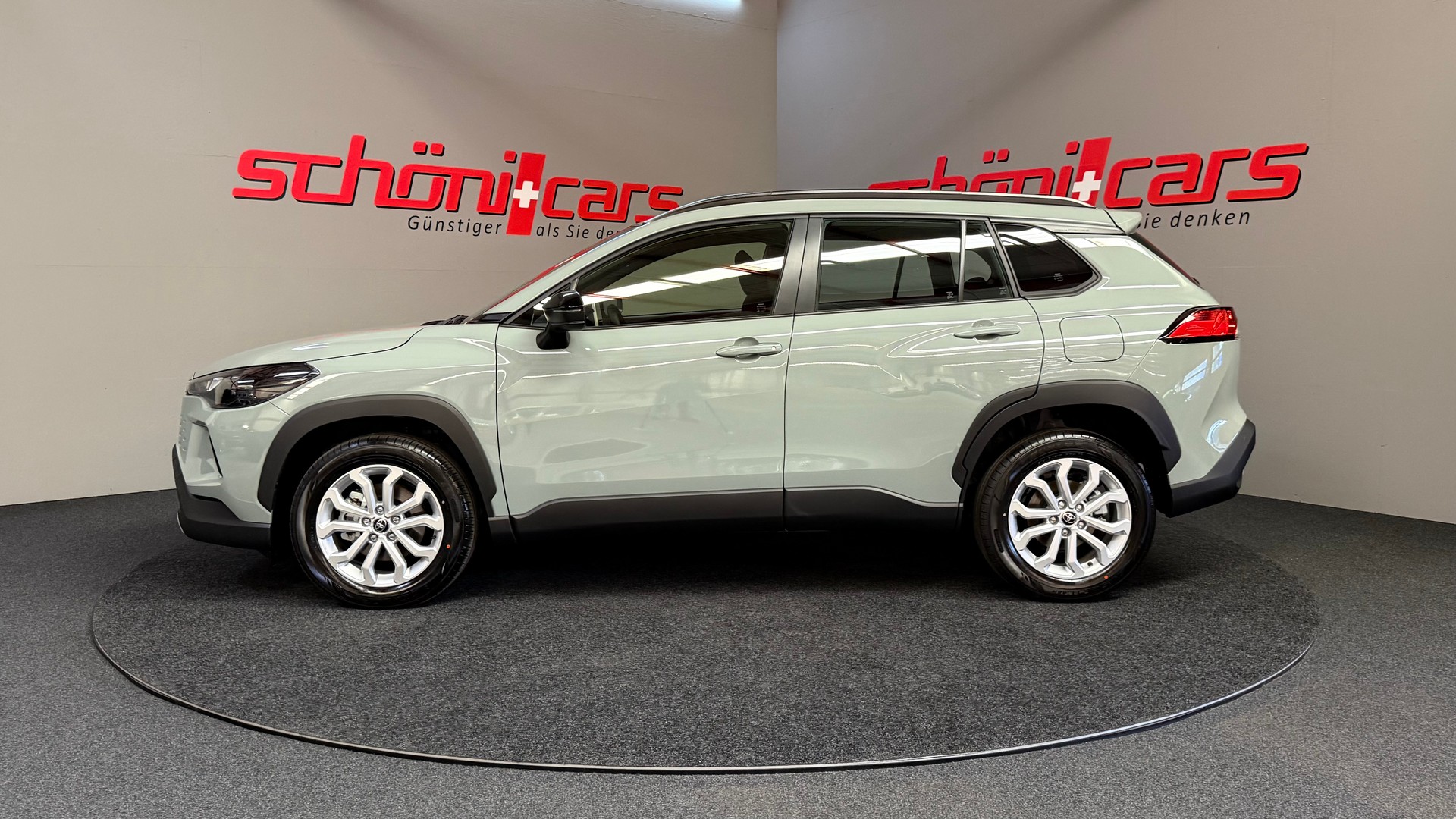 TOYOTA Corolla Cross 1.8 Comfort e-CVT-showroom-element-2