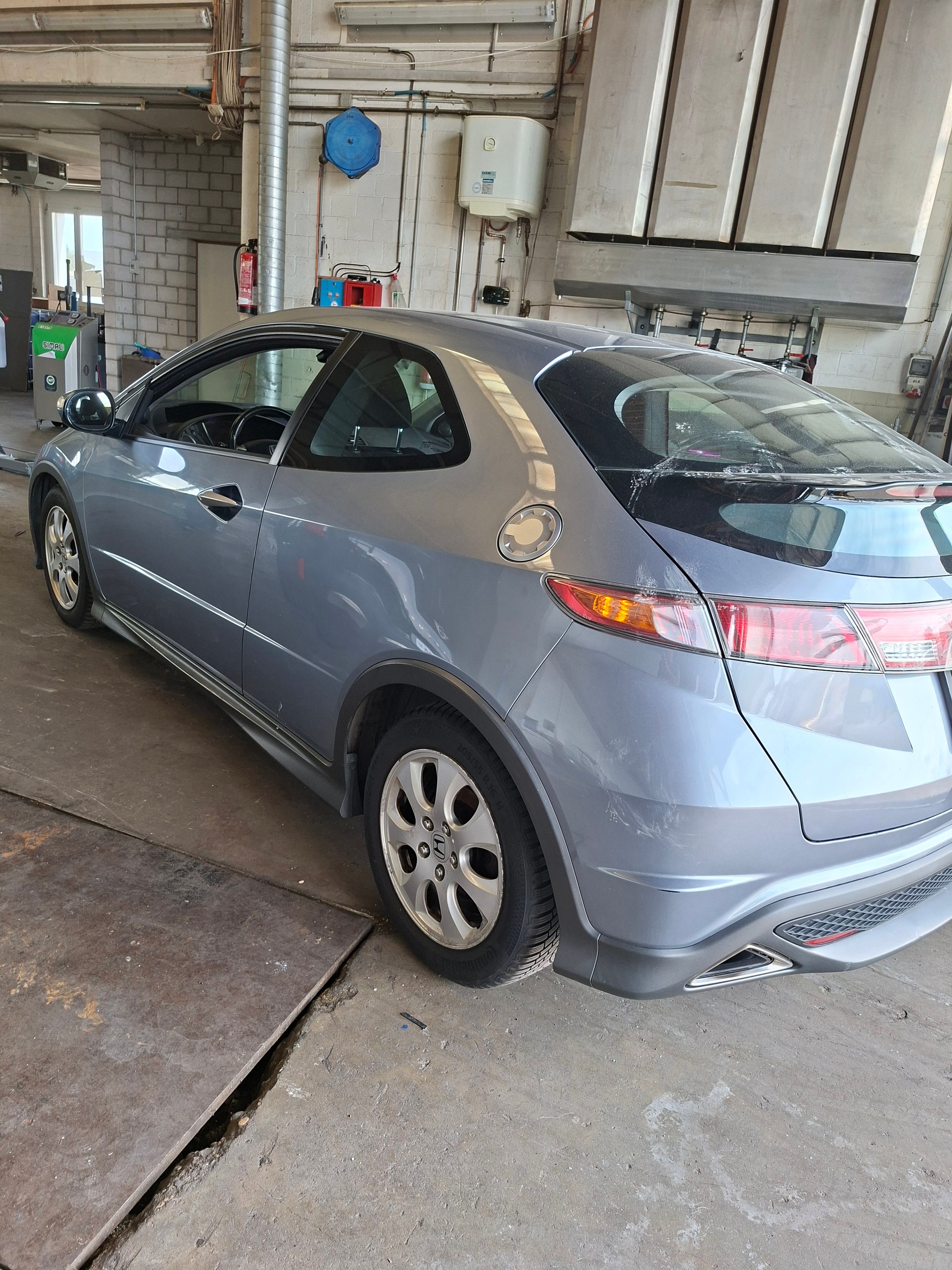 HONDA Civic 1.8i Type-S i-Shift-image-1