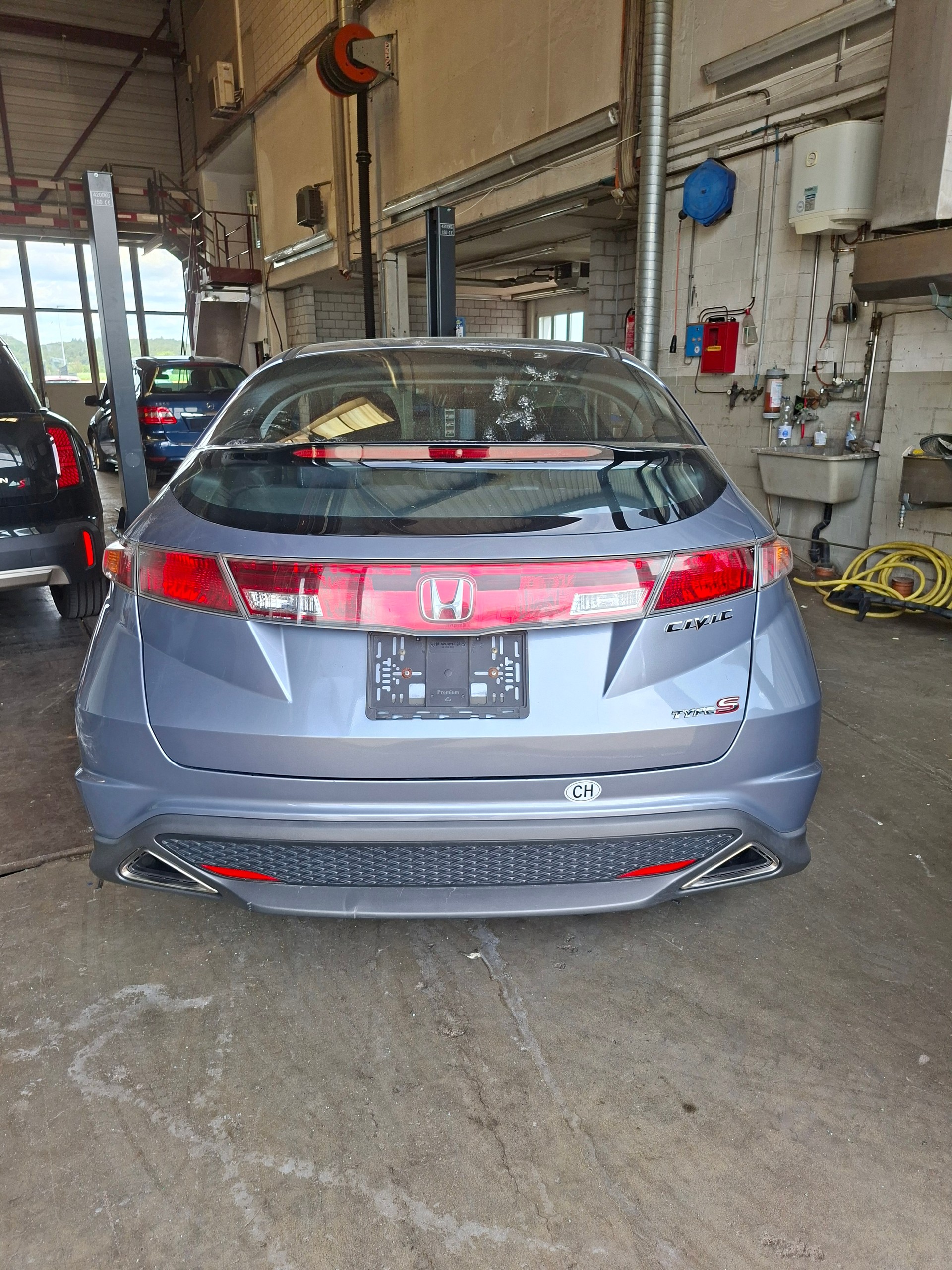 HONDA Civic 1.8i Type-S i-Shift-image-2