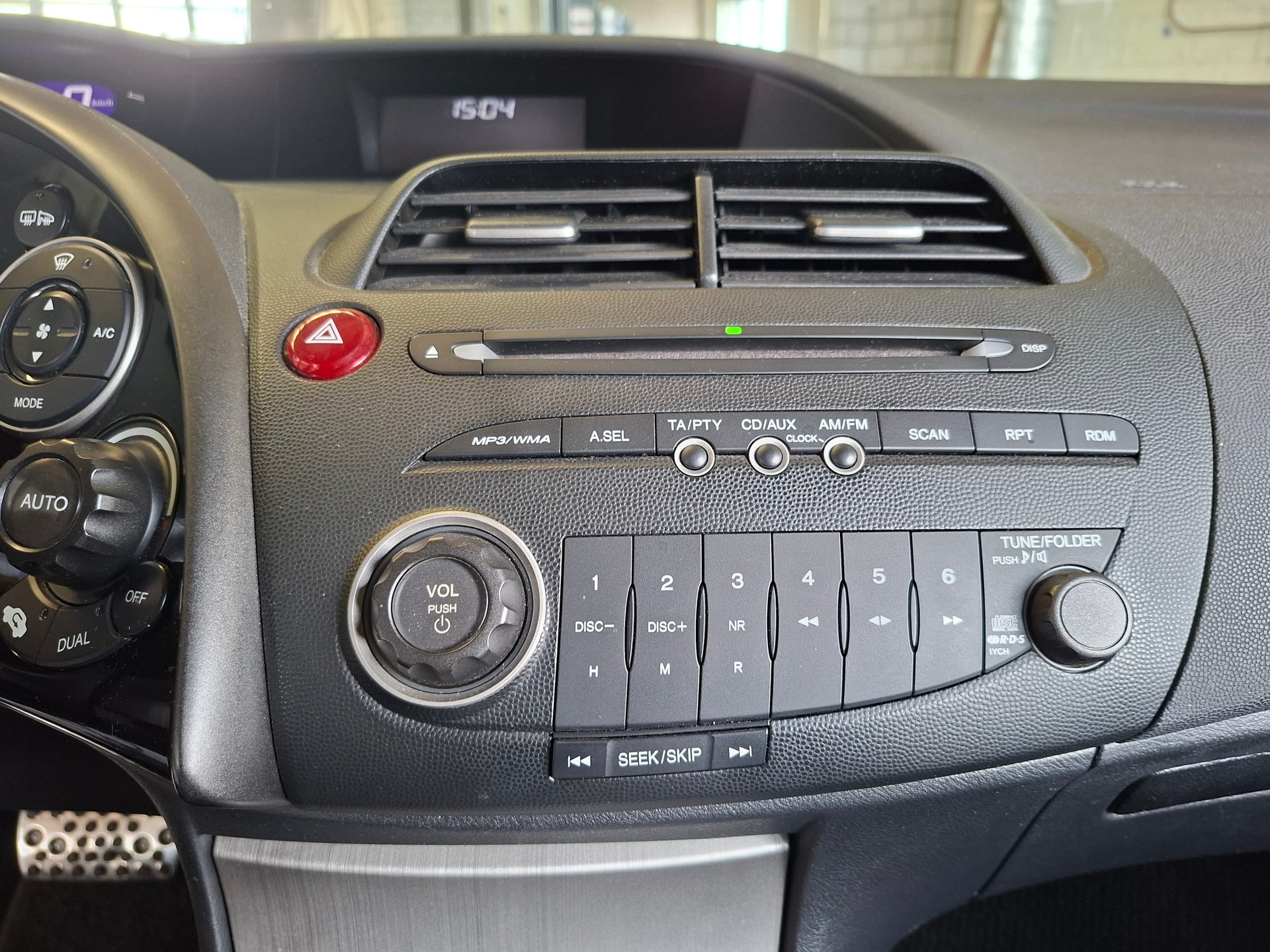 HONDA Civic 1.8i Type-S i-Shift-image-11