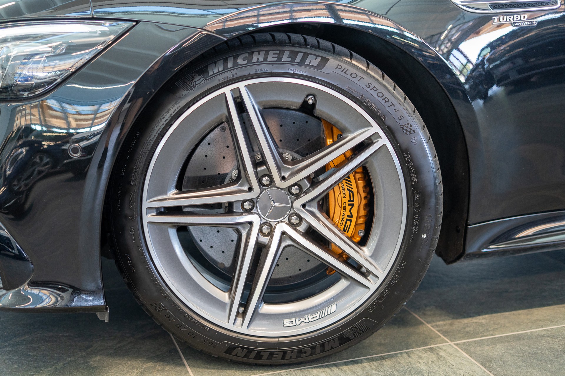 MERCEDES-BENZ AMG GT 53 4matic+ / Facelift / Carbon Keramik Bremsen / Glasdach / 360°Kamera /-image-25
