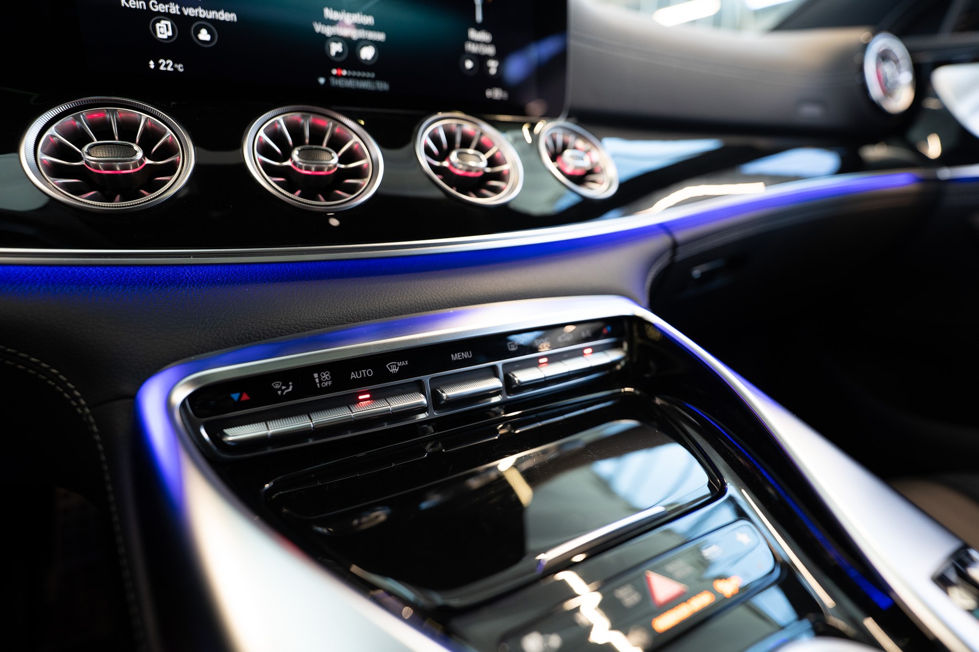 MERCEDES-BENZ AMG GT 53 4matic+ / Facelift / Carbon Keramik Bremsen / Glasdach / 360°Kamera /-image-23