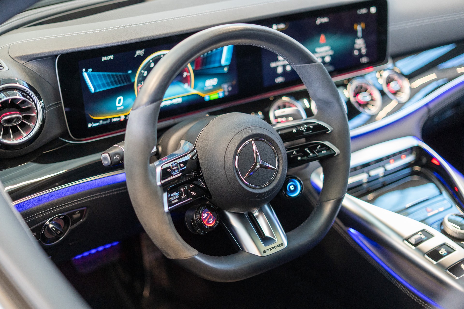 MERCEDES-BENZ AMG GT 53 4matic+ / Facelift / Carbon Keramik Bremsen / Glasdach / 360°Kamera /-image-11