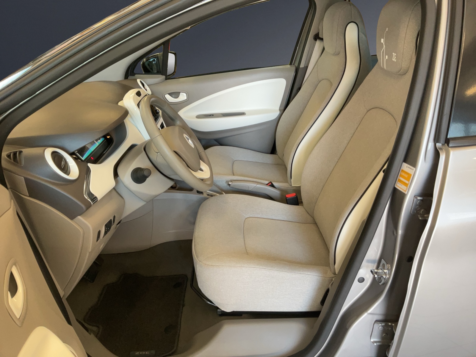 RENAULT Zoe FP Intens R90-image-6