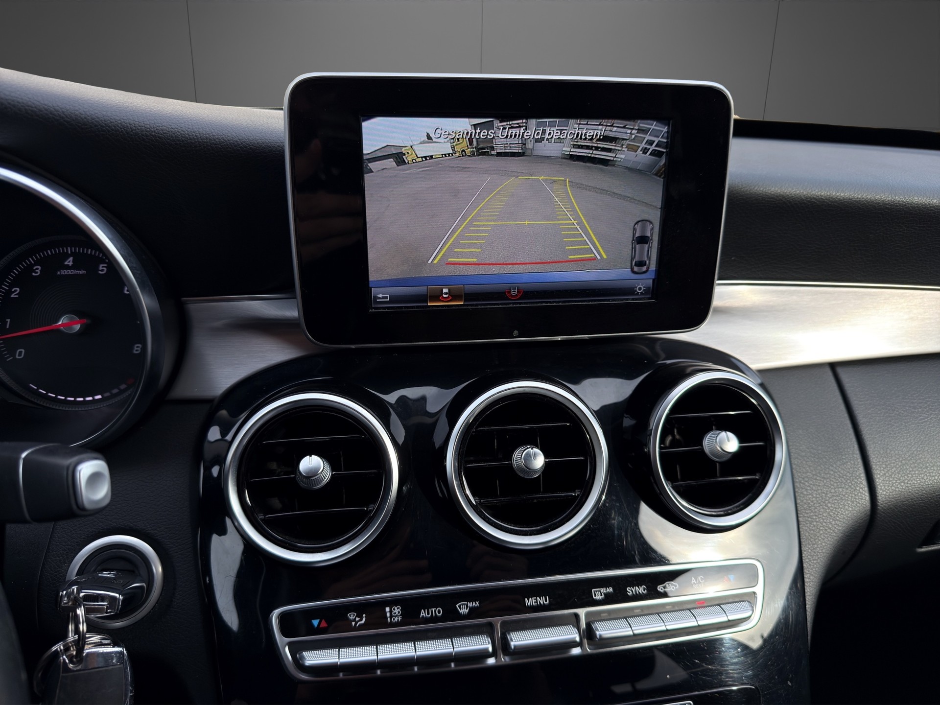 MERCEDES-BENZ C 180 Avantgarde 9G-Tronic-image-12