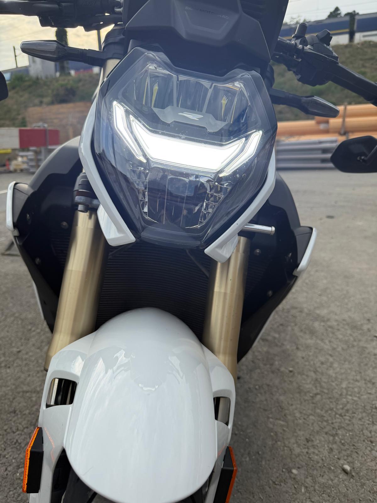 BMW S 1000 R-image-9