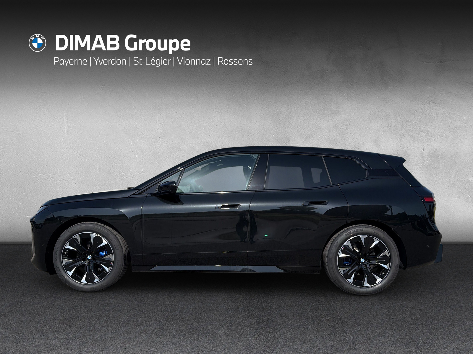 BMW iX xDrive60 M Sport-showroom-element-1