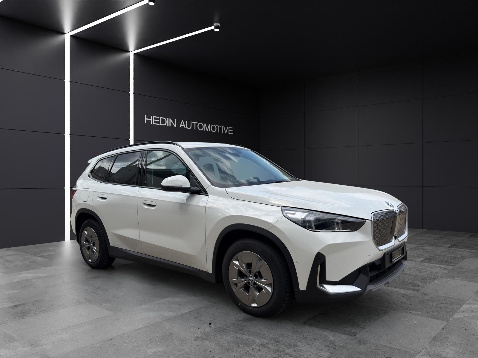 BMW iX1 30 xDrive-image-17