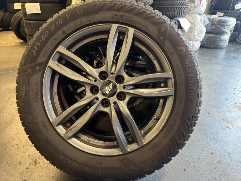 VOLVO XC60 2.0 T8 TE R-Design eAWD-image-23