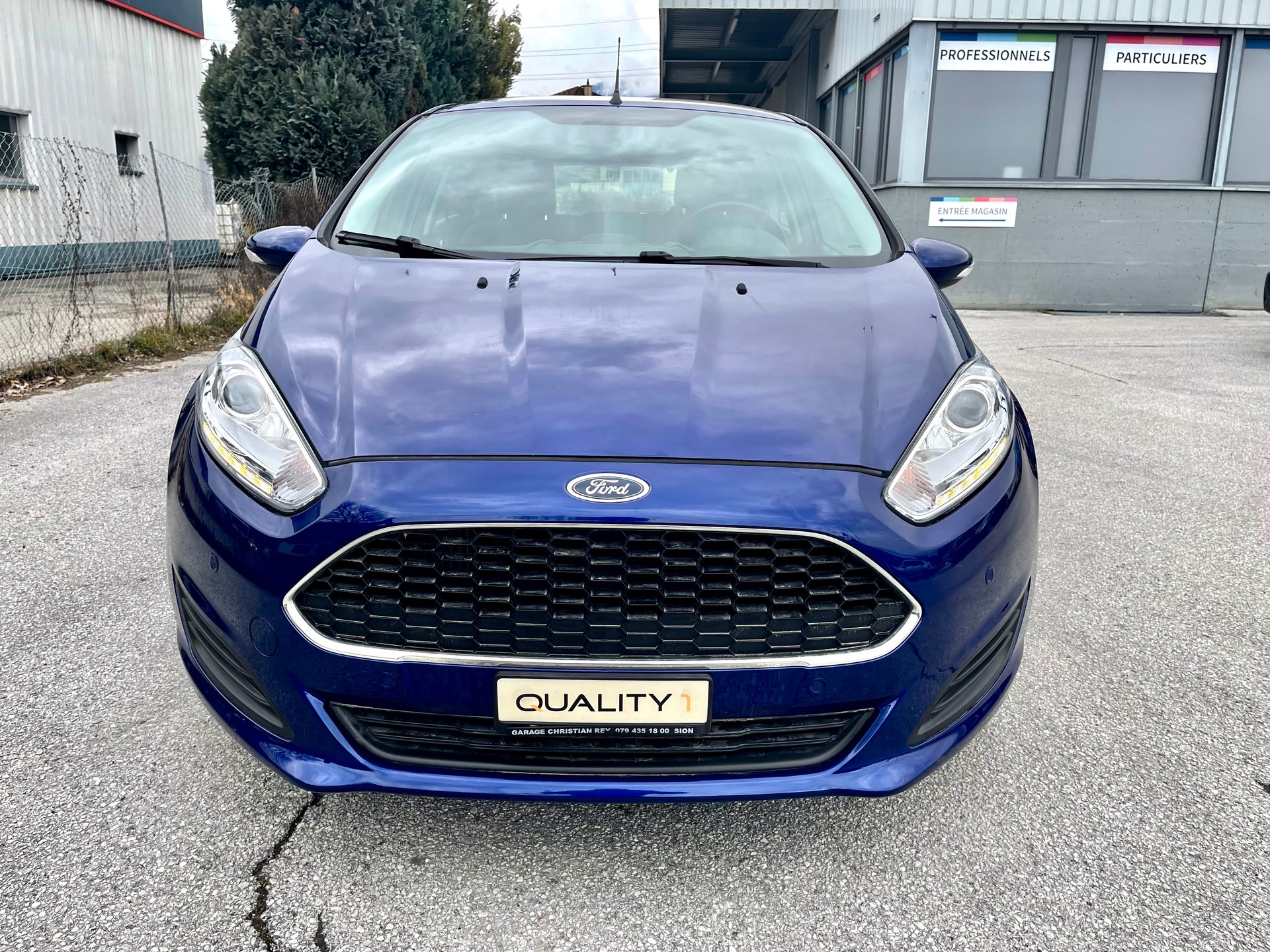FORD Fiesta 1.5 TDCi Titanium-showroom-element-3