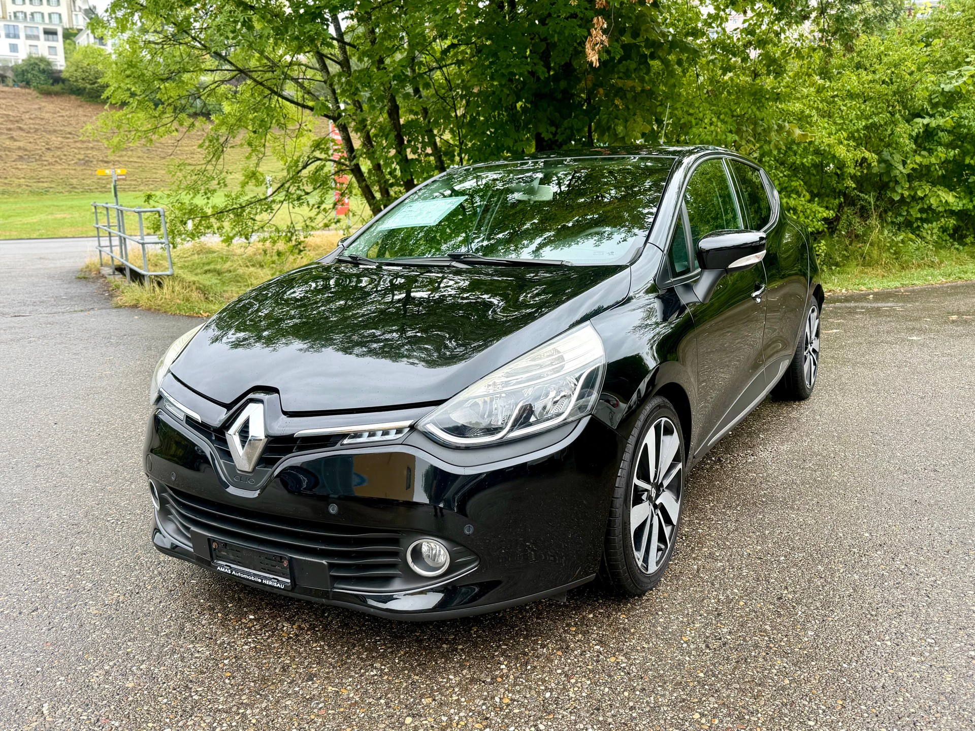 RENAULT Clio 1.2 16V T Dynamique EDC