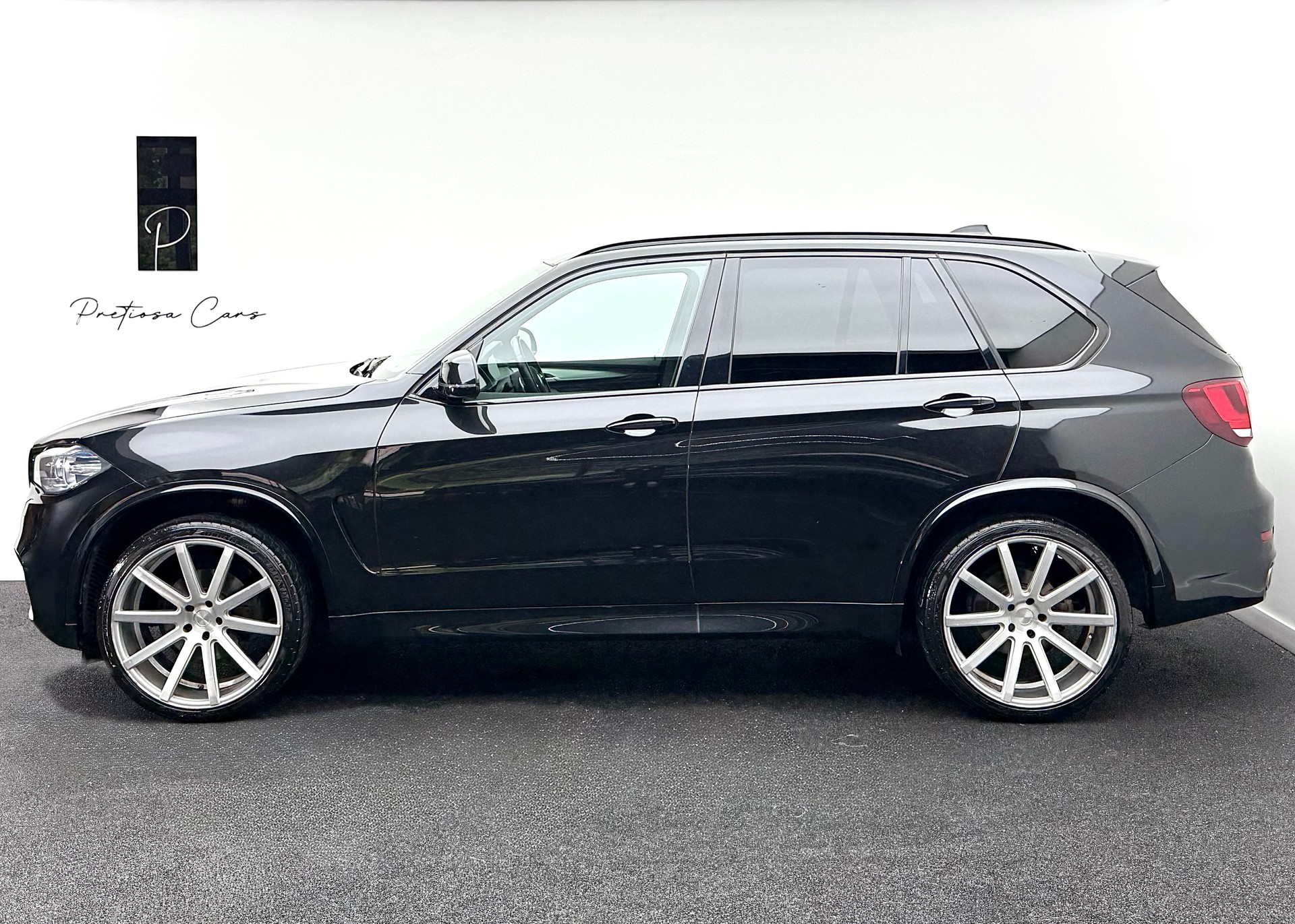 BMW X5 xDrive 30d Steptronic-showroom-element-3