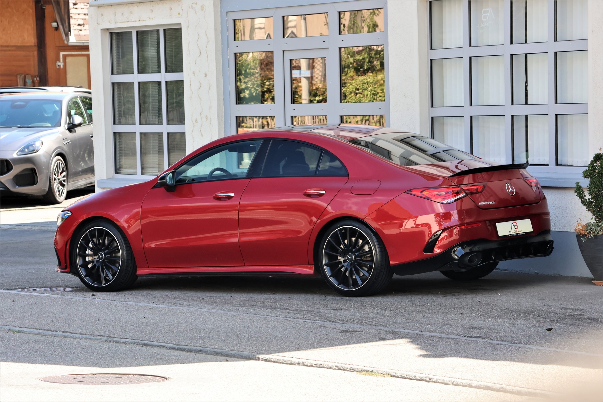 MERCEDES-BENZ CLA 35 AMG 4Matic 7G-DCT (CH)-showroom-element-3