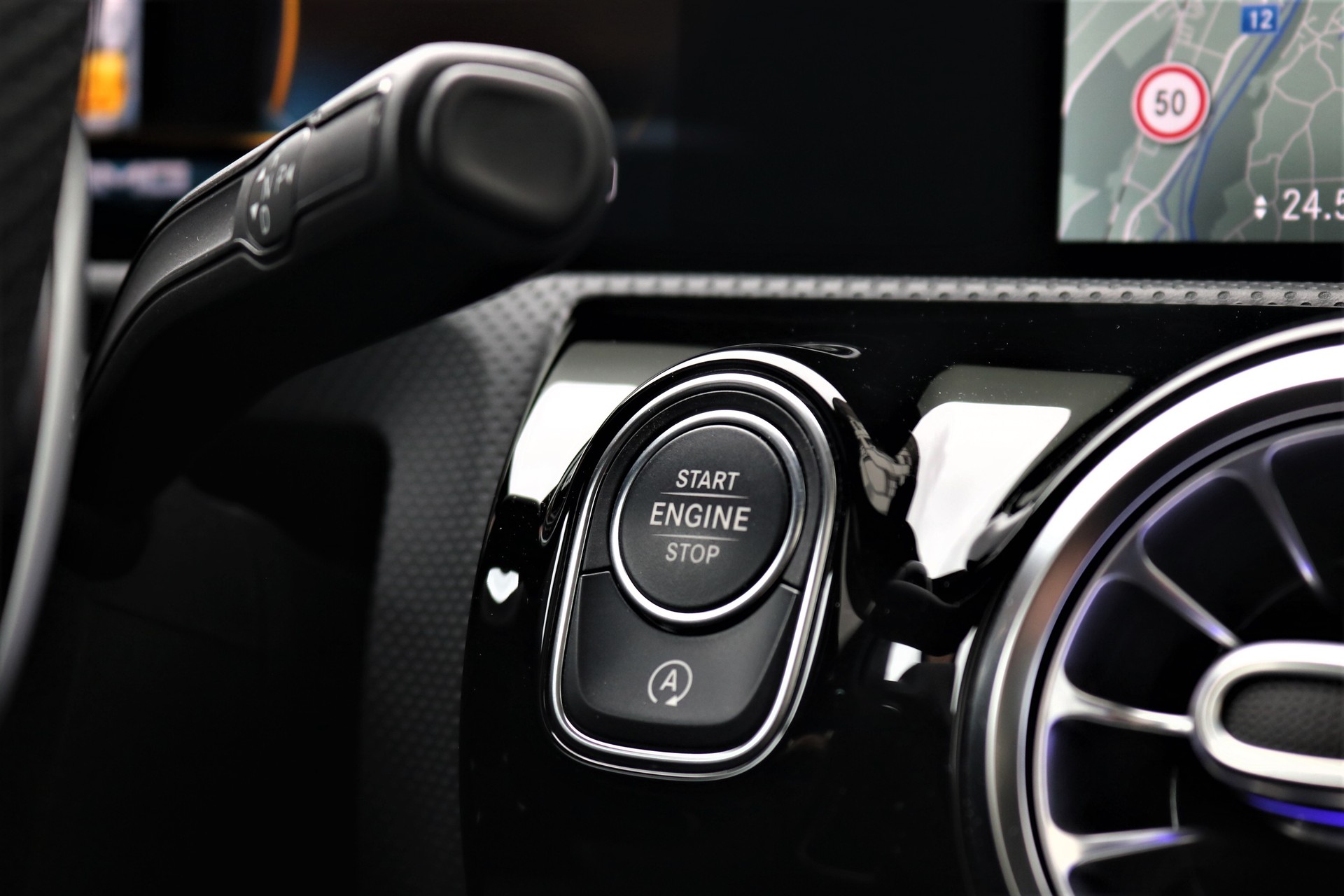 MERCEDES-BENZ CLA 35 AMG 4Matic 7G-DCT (CH)-image-18