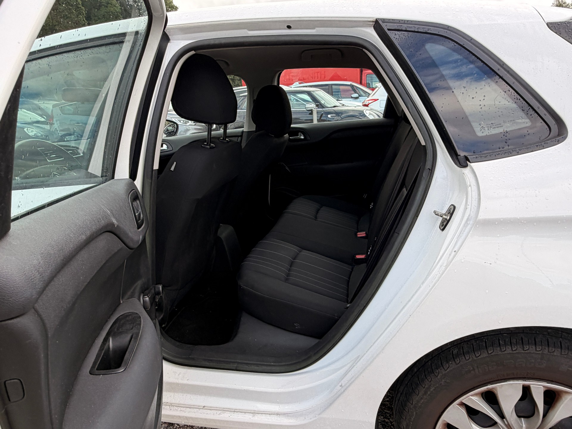 CITROEN C4 Berline 1.4 VTi Attraction-image-4