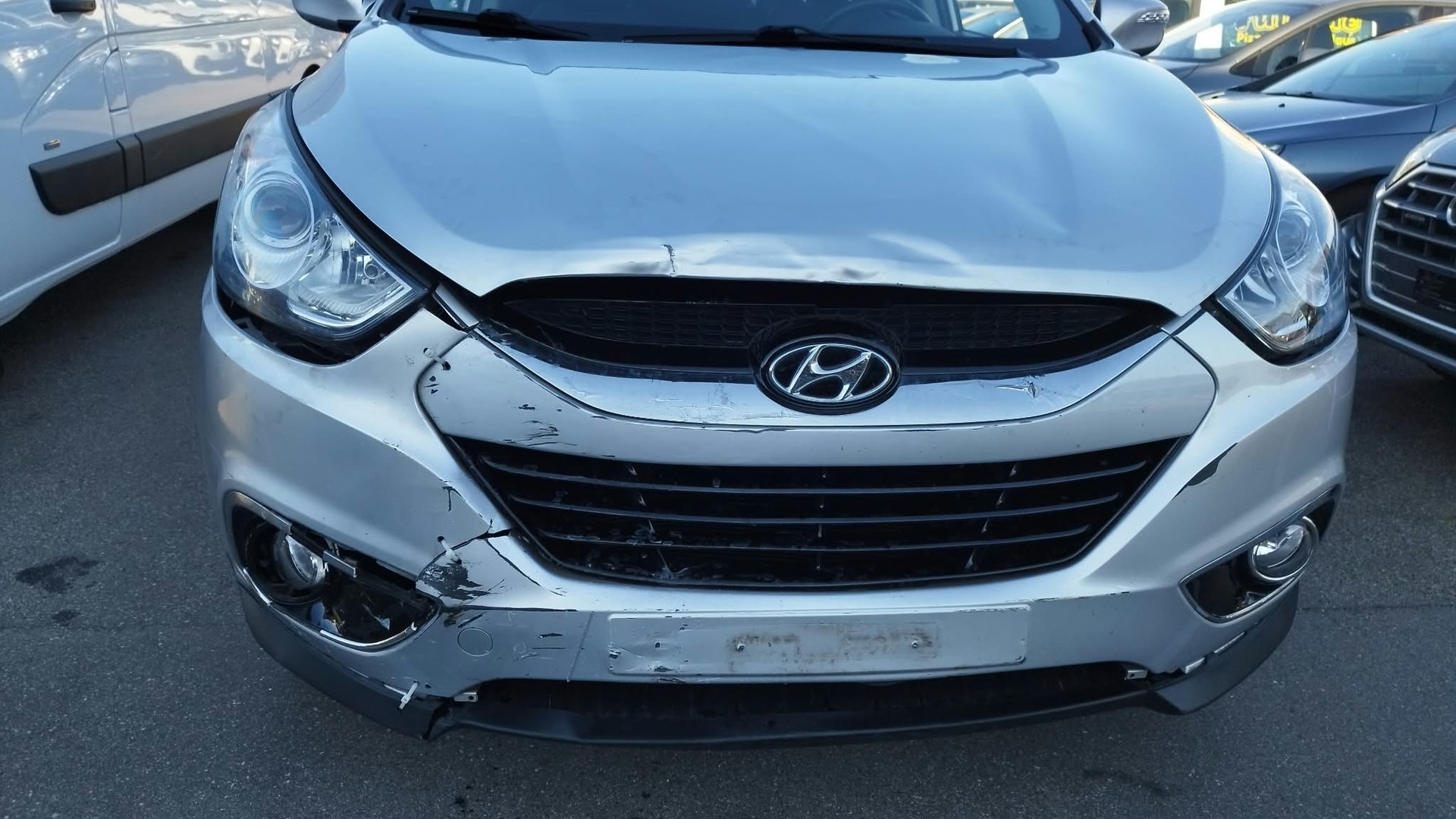 HYUNDAI iX 35 2.0 CRDi Premium 4WD Automatic-image-7