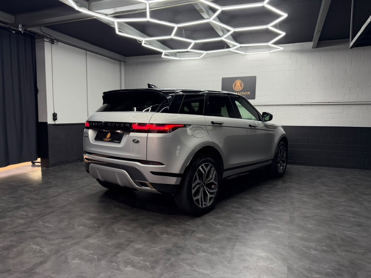 LAND ROVER Range Rover Evoque R-Dynamic P 250 HSE AT9 | CH-Auto | 1. Hand | Facelift-image-8