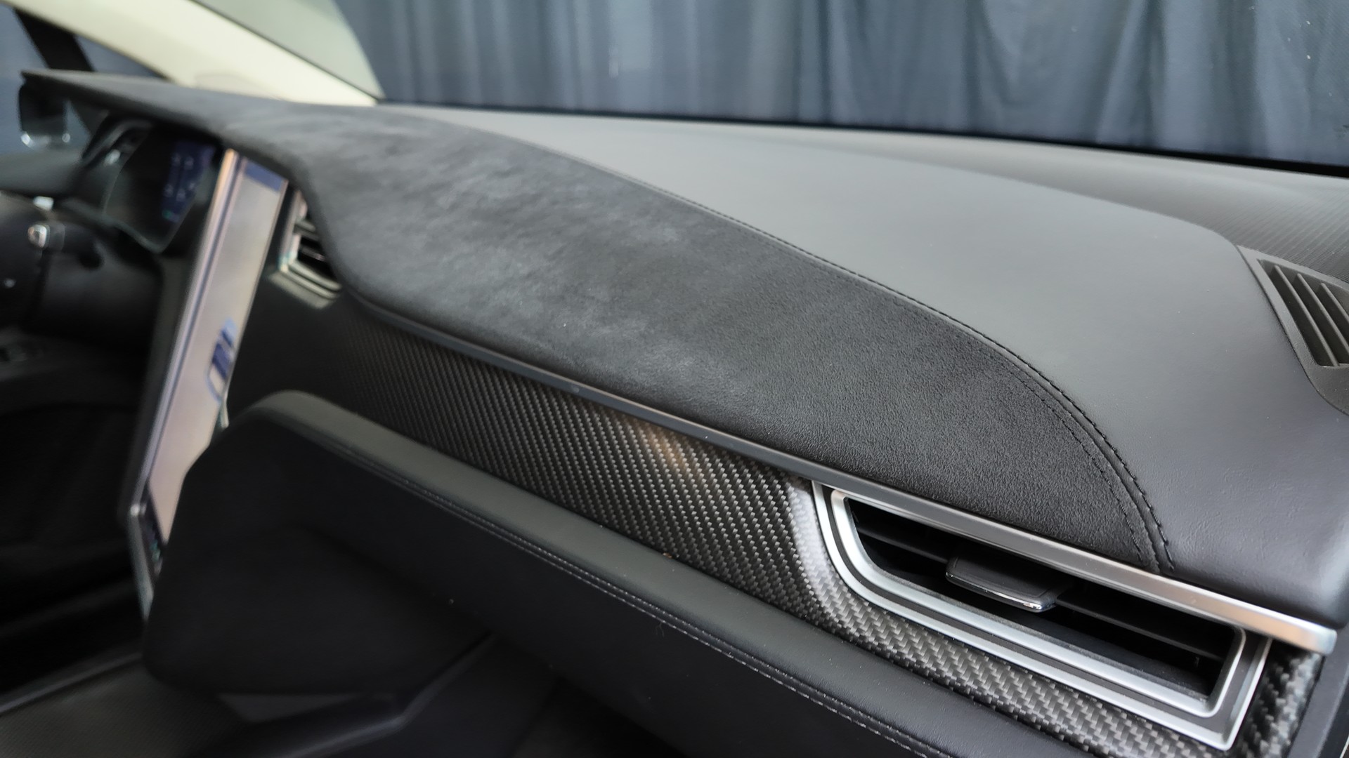 TESLA Model X 90 D Performance-image-7