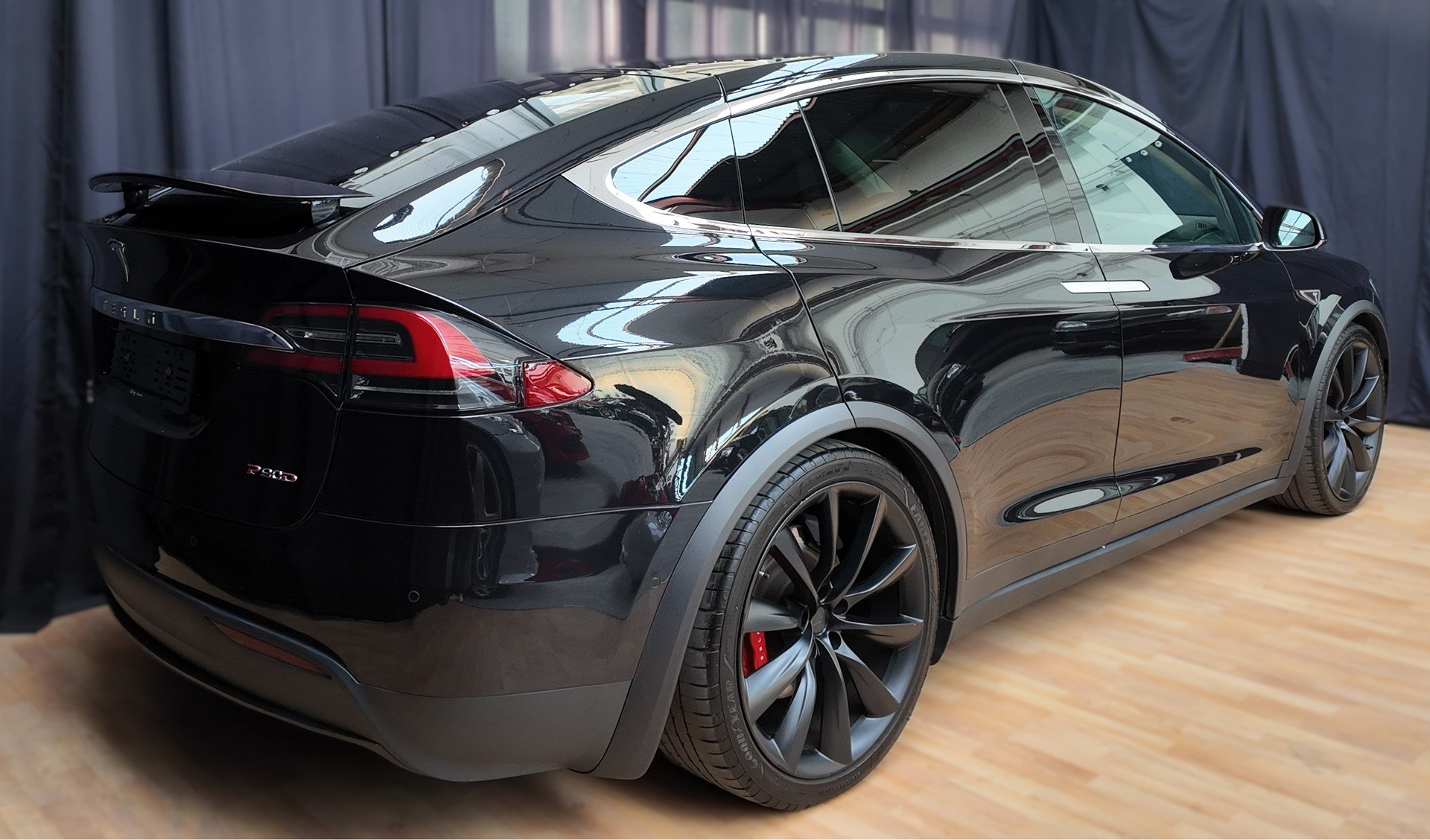 TESLA Model X 90 D Performance-image-4