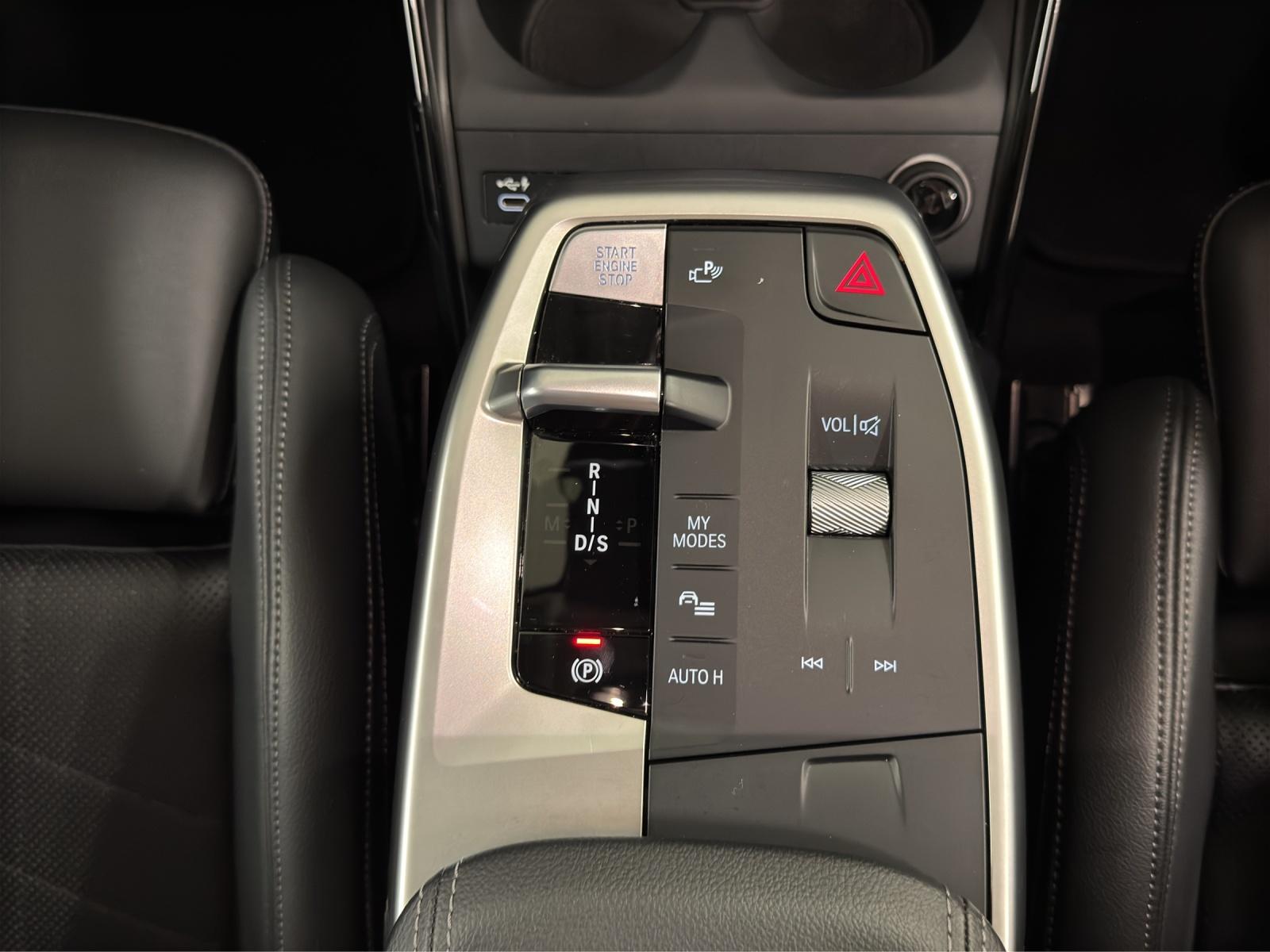 BMW Active Tourer 218d-image-18