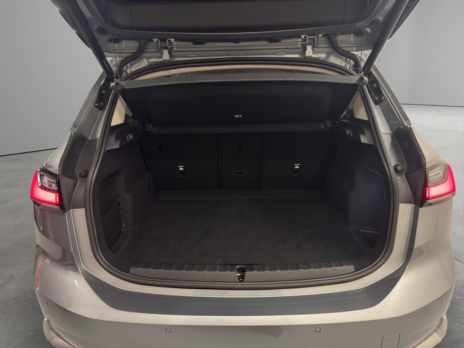BMW Active Tourer 218d-image-8