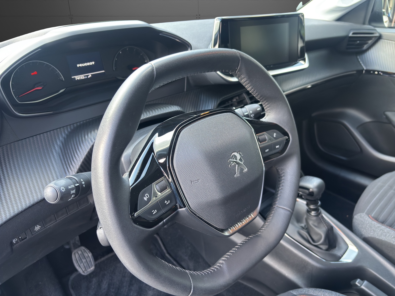 PEUGEOT 208 1.2 PureTech Active Pack-image-4