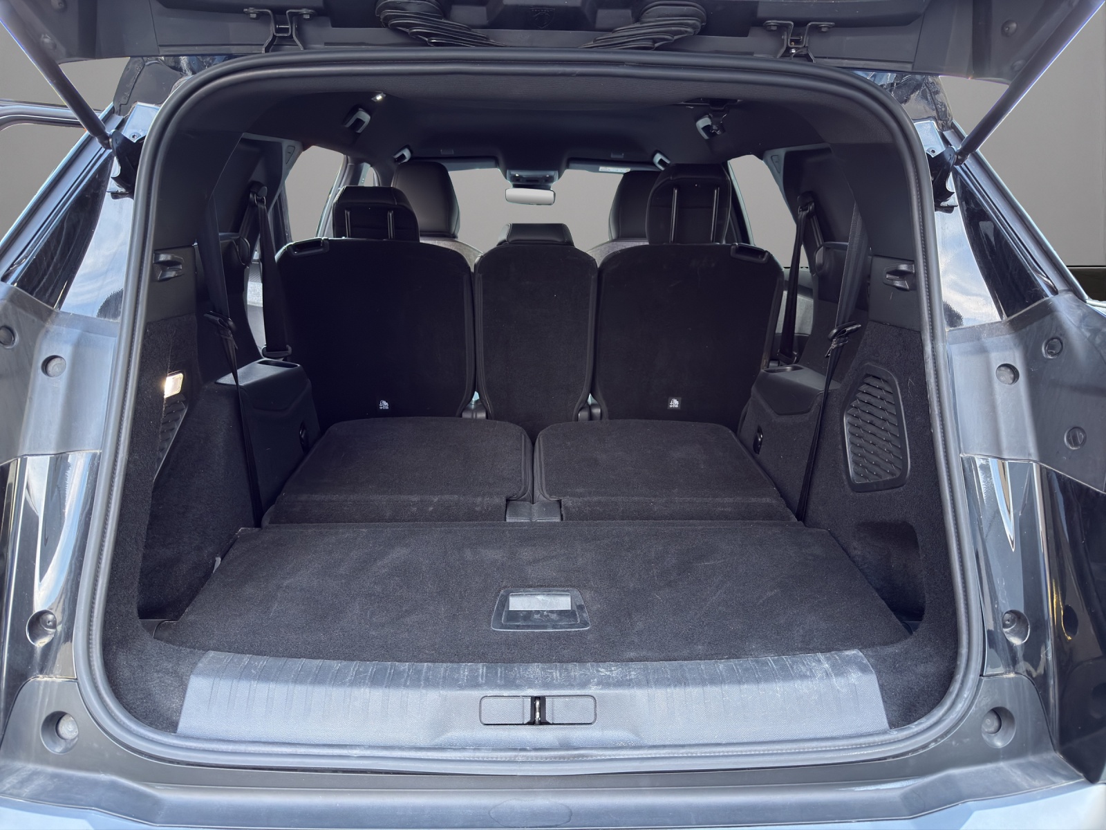 PEUGEOT 5008 145 Hybrid e-DCS6 Allure-image-19