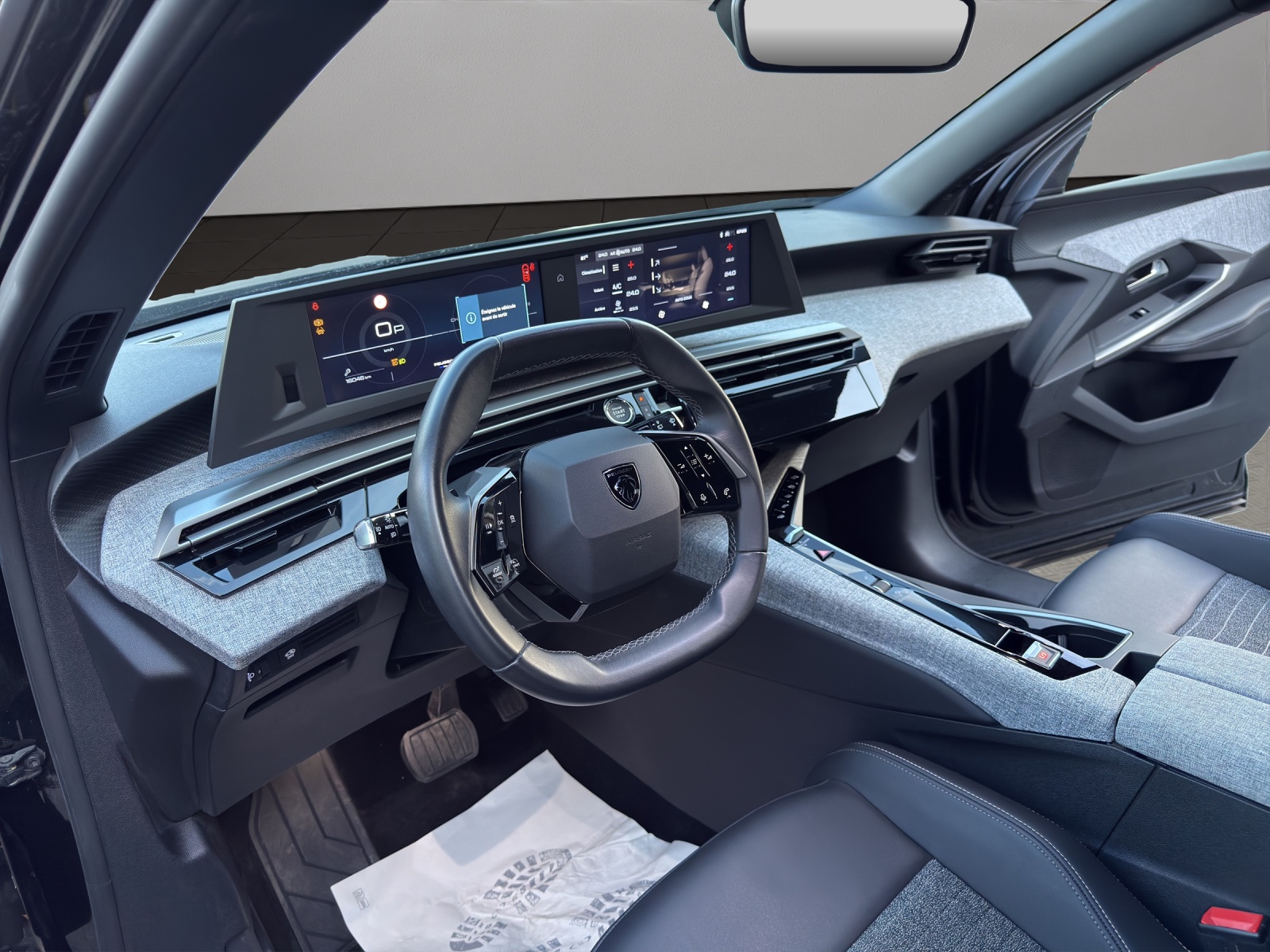 PEUGEOT 5008 145 Hybrid e-DCS6 Allure-image-9