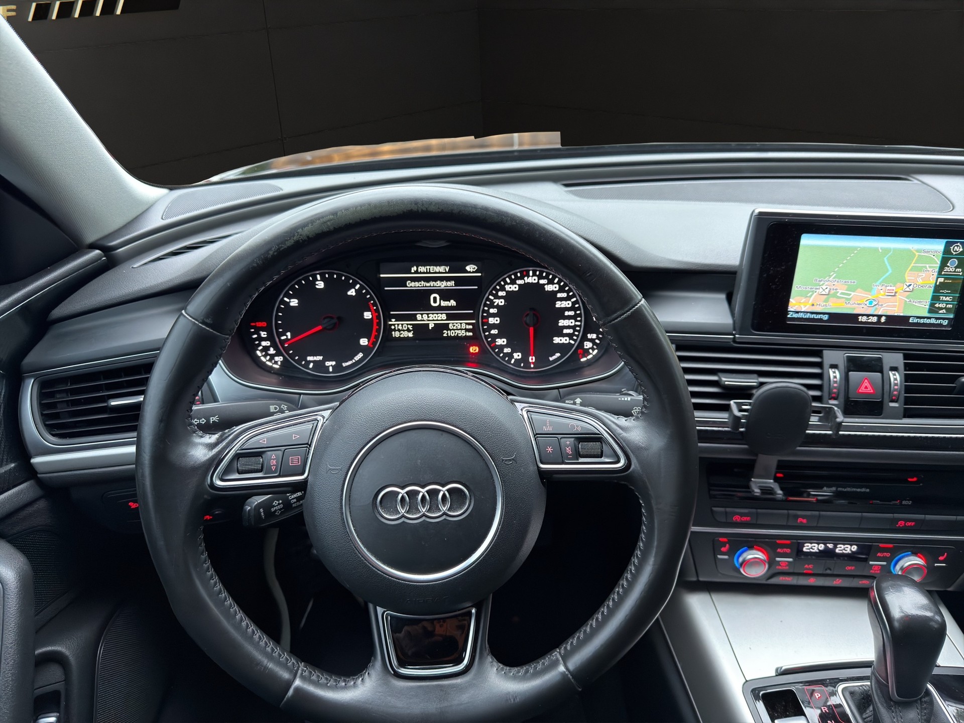 AUDI A6 2.0 TDI ultra multitronic-image-10